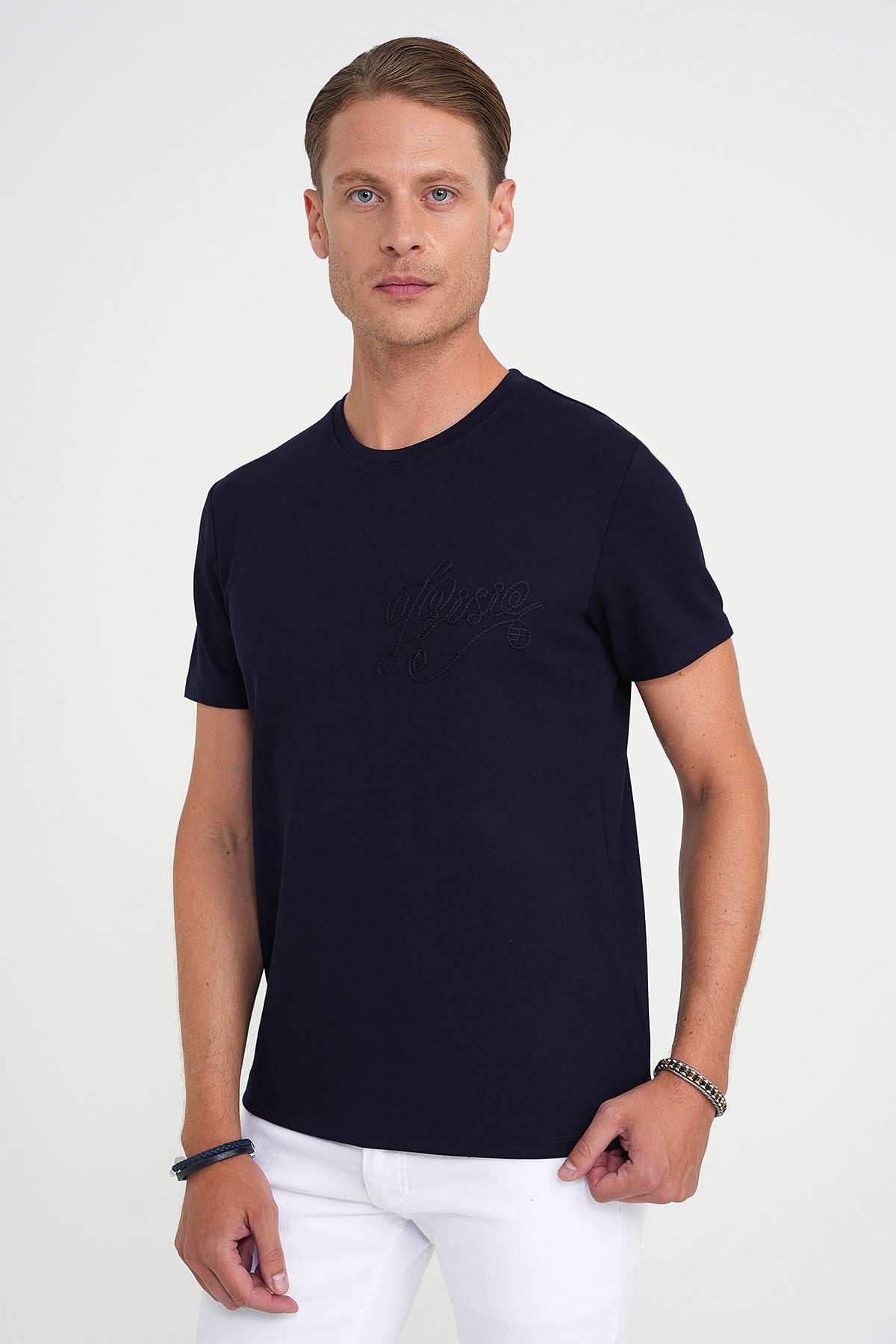 Comfort Fit Bisiklet Yaka Nakışlı Esnek Pamuk Lacivert Tişört TS 910