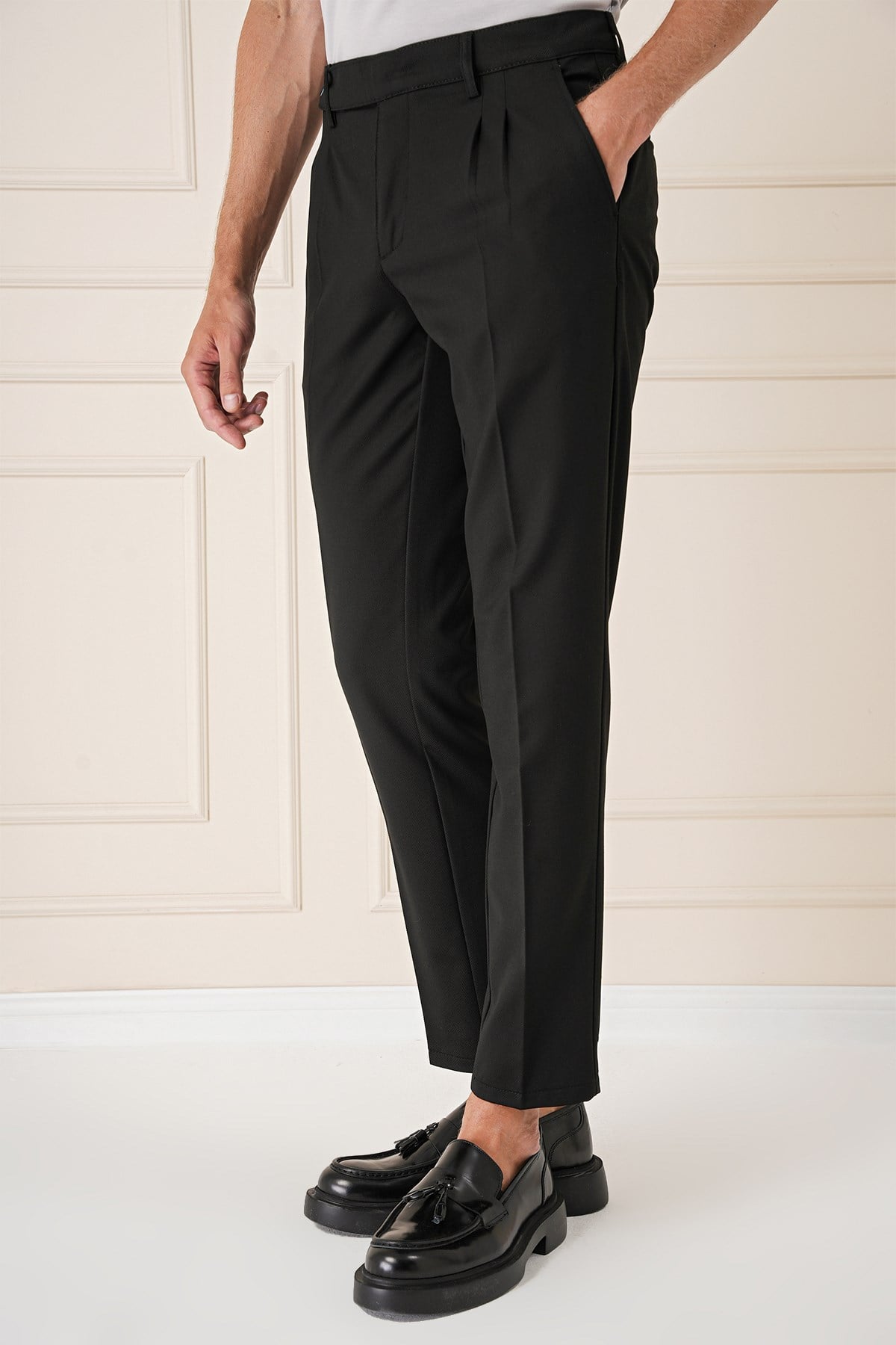 Comfort Fit Çift Pileli Dokulu Esnek Pamuklu Siyah Pantolon P 1158