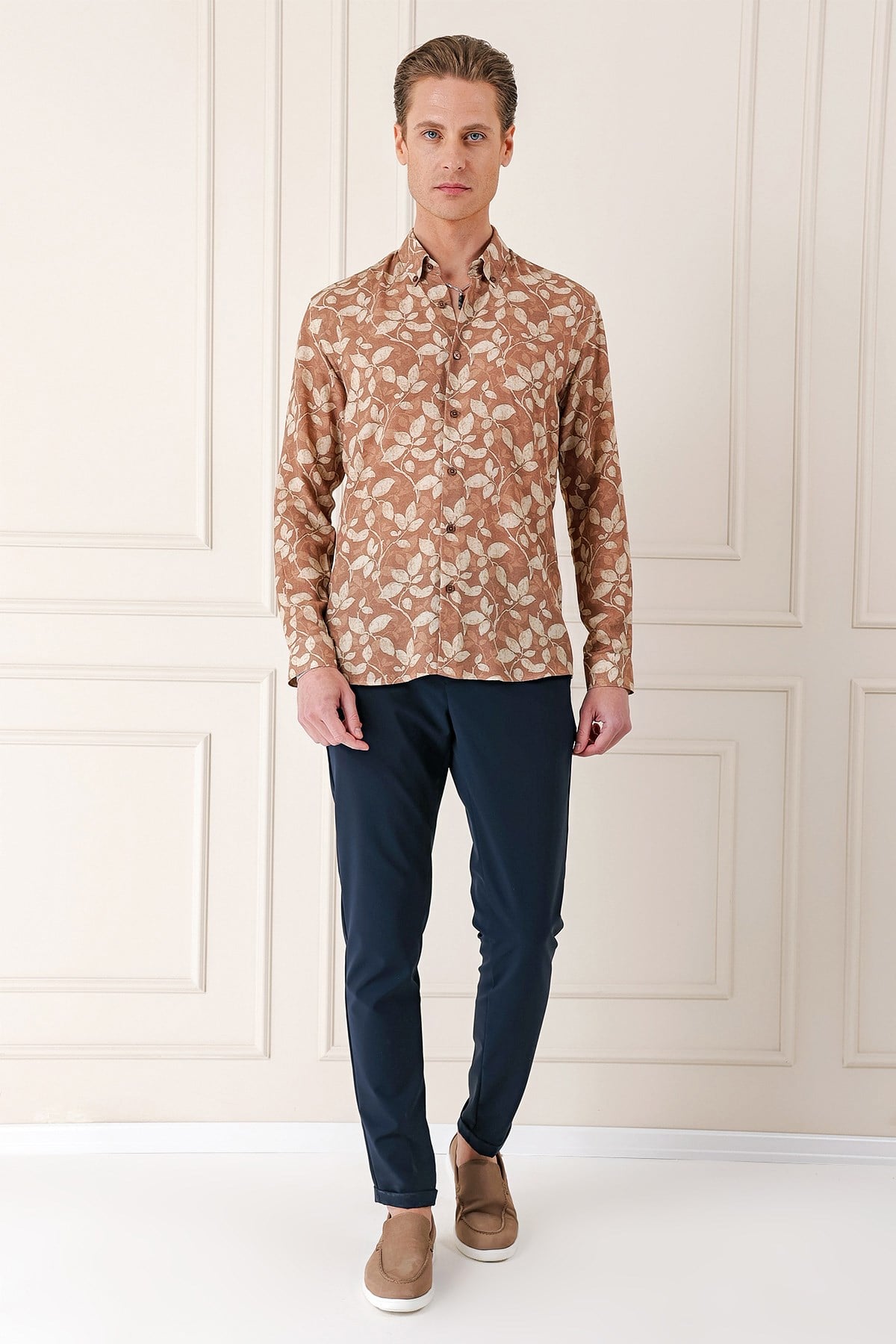 Comfort Fit Düğmeli Yaka Yaprak Desenli Pamuk Casual Vizon Gömlek G 1567