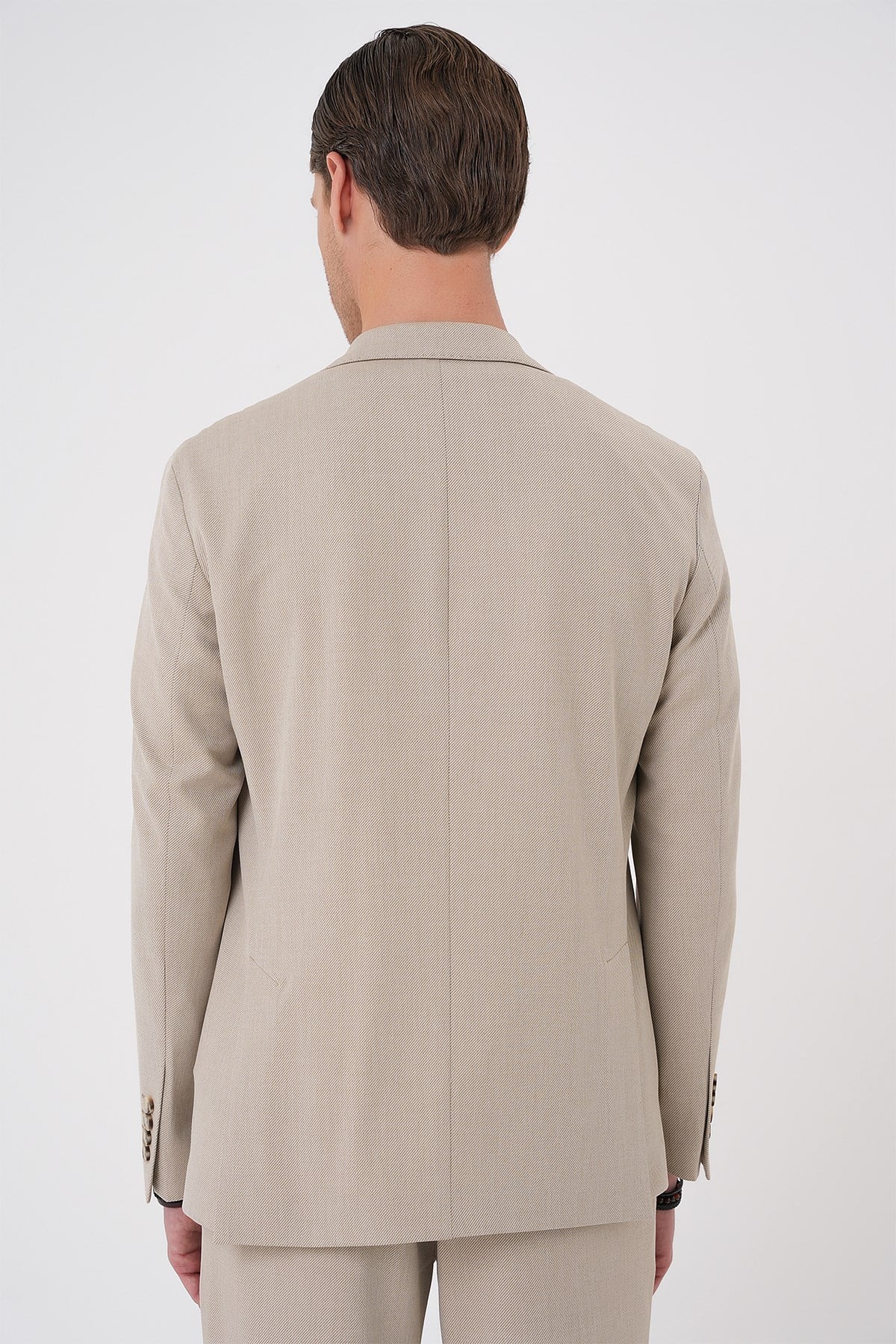 Comfort Fit Mono Yaka Çift Yırtmaç Torba Cep Doku Desenli Bej Blazer Ceket C 706