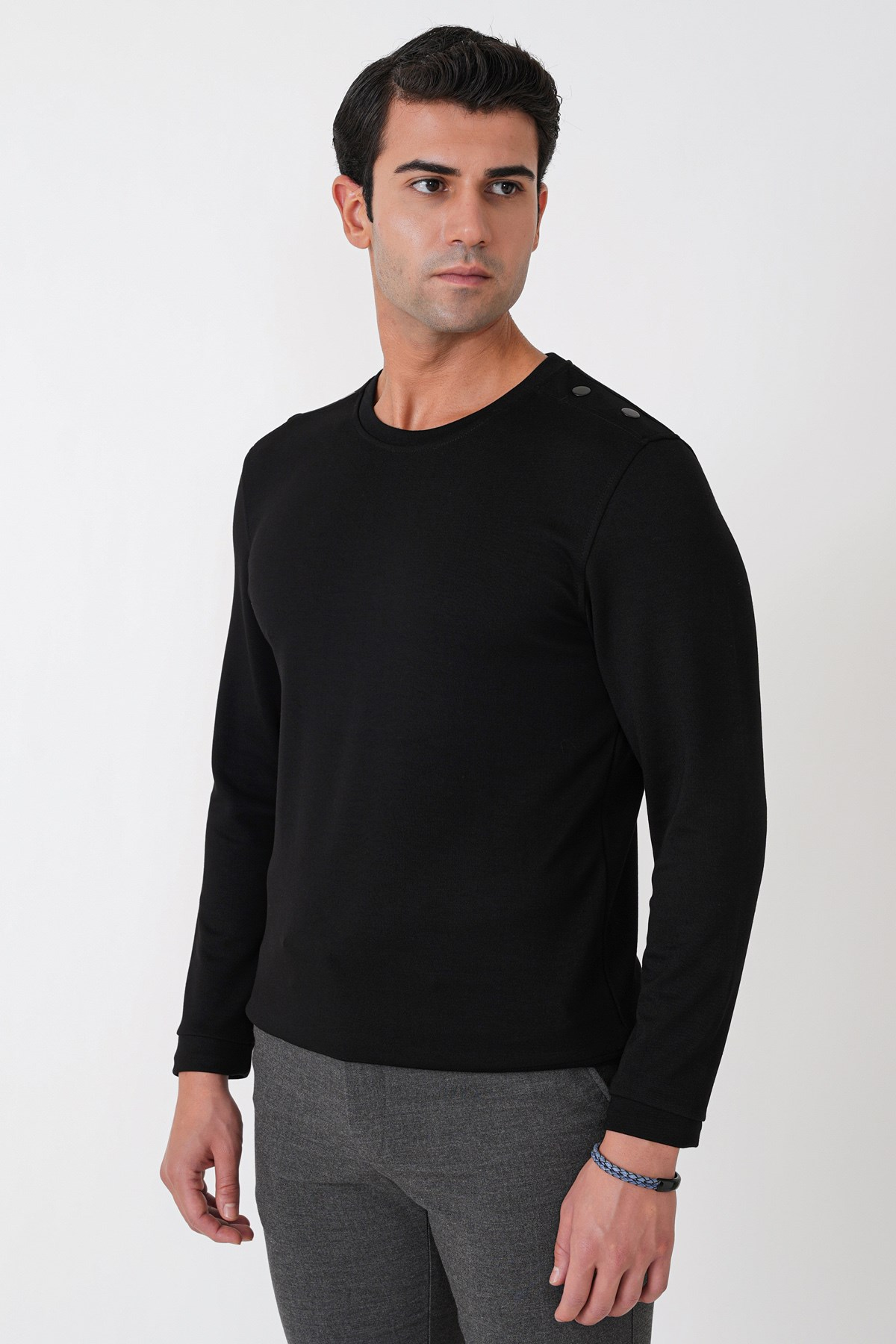 Comfort Fit Omuz Modelli Uzun Kollu Esnek Pamuk Siyah Tişört TS 933