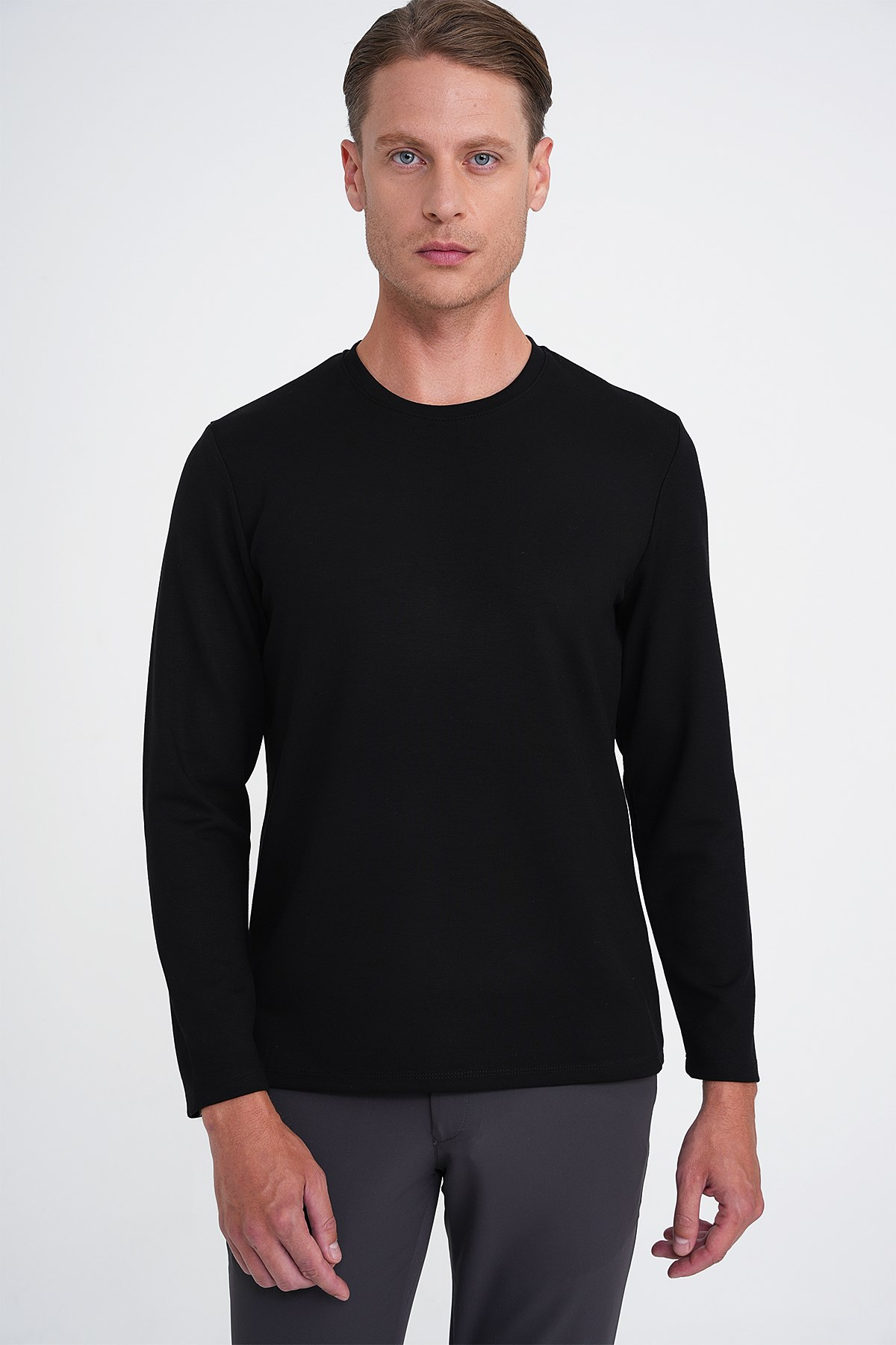 Comfort Fit Pamuklu Bisiklet Yaka Uzun Kollu Siyah Tişört TS 892