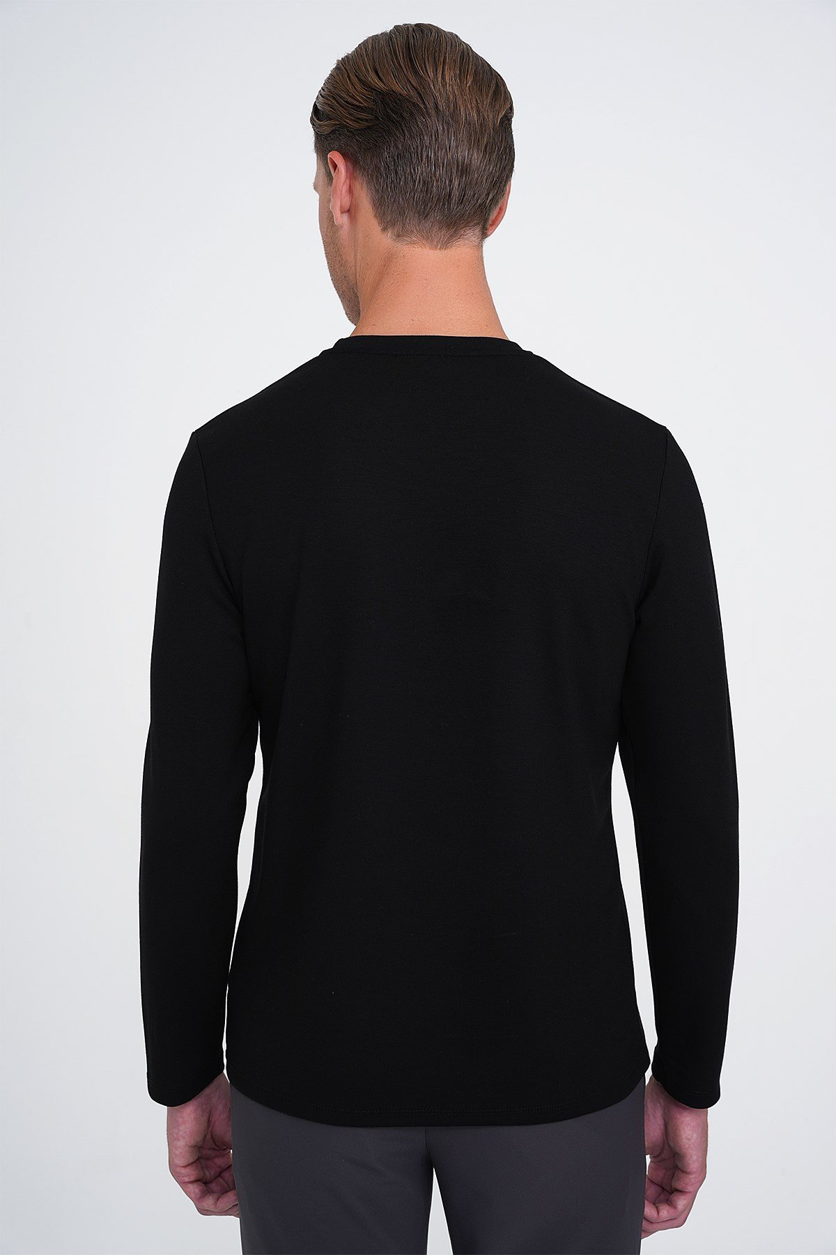 Comfort Fit Pamuklu Bisiklet Yaka Uzun Kollu Siyah Tişört TS 892