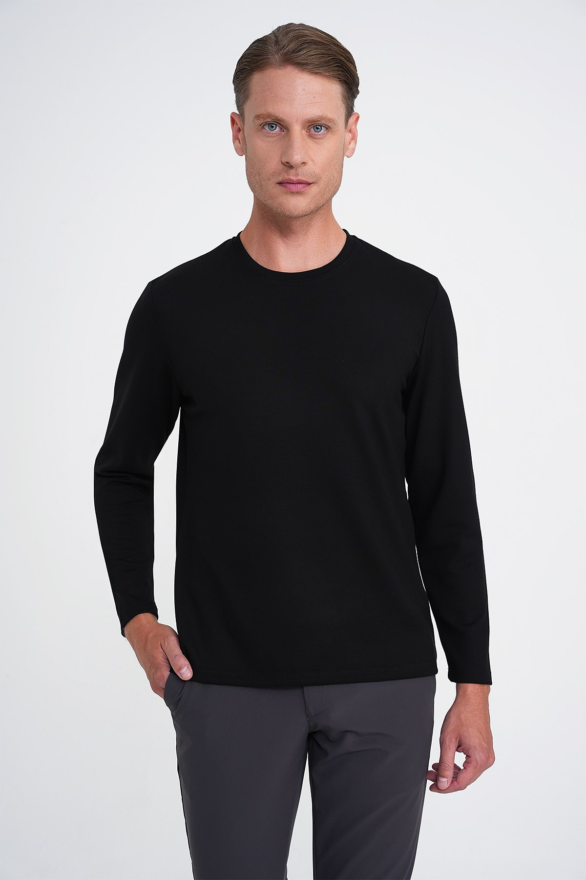 Comfort Fit Pamuklu Bisiklet Yaka Uzun Kollu Siyah Tişört TS 892