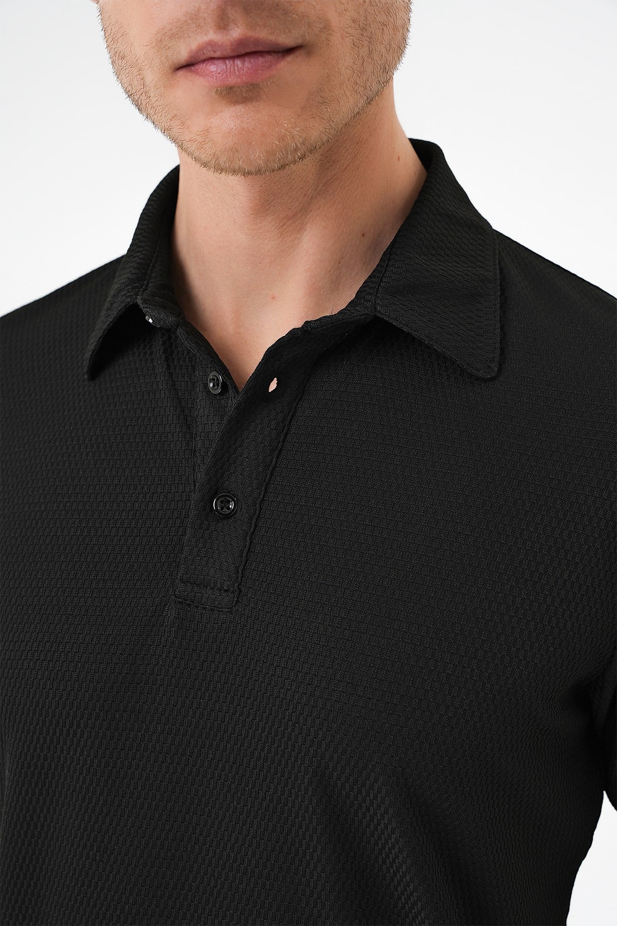Comfort Fit Polo Yaka Viskon Karışımlı Armürlü Siyah Tişört TS 901