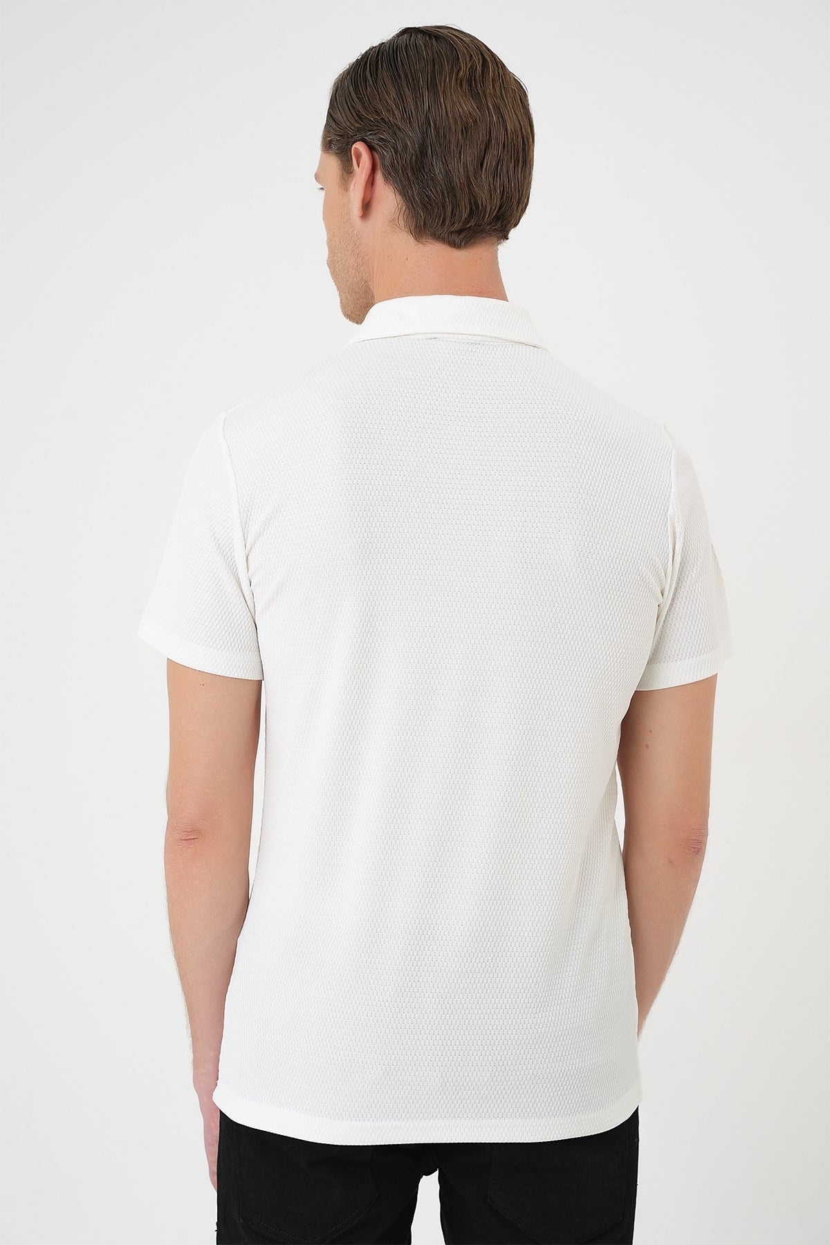 Comfort Fit Polo Yaka Viskon Karışımlı Armürlü Beyaz Tişört TS 901