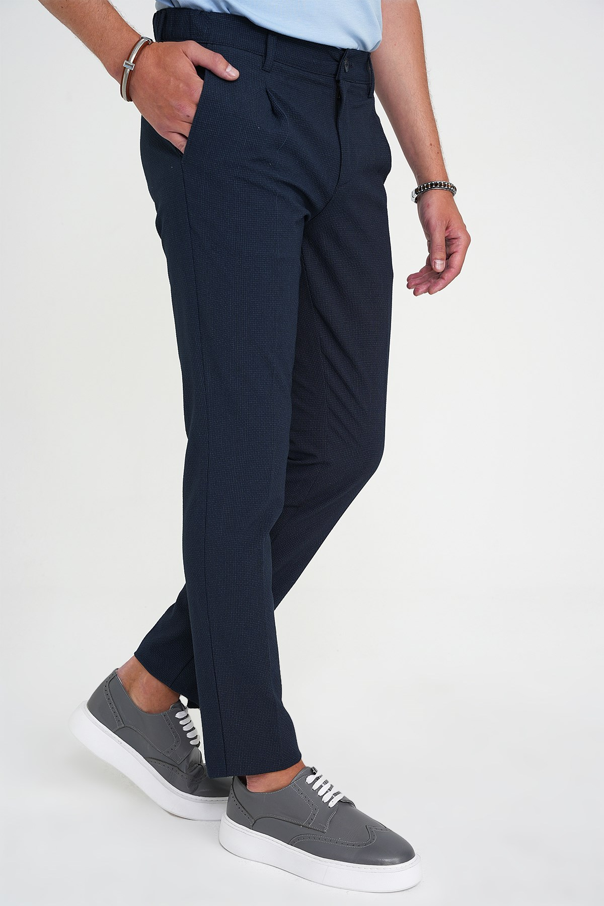 Comfort Fit Rahat Kalıp Beli Lastikli Tek Pileli Pötikare Dokulu Lacivert Pantolon P 1193