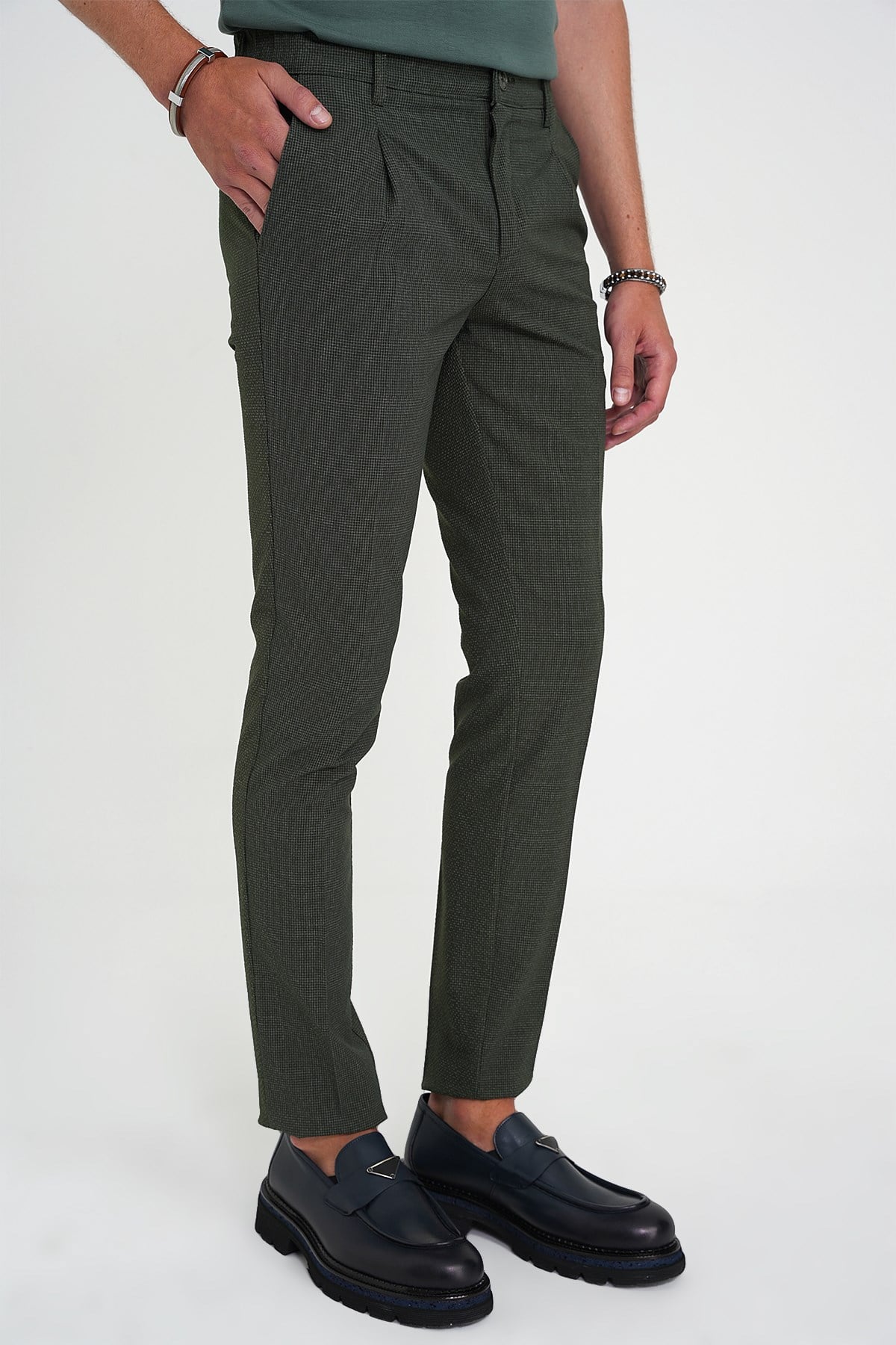 Comfort Fit Rahat Kalıp Beli Lastikli Tek Pileli Pötikare Dokulu Yeşil Pantolon P 1193