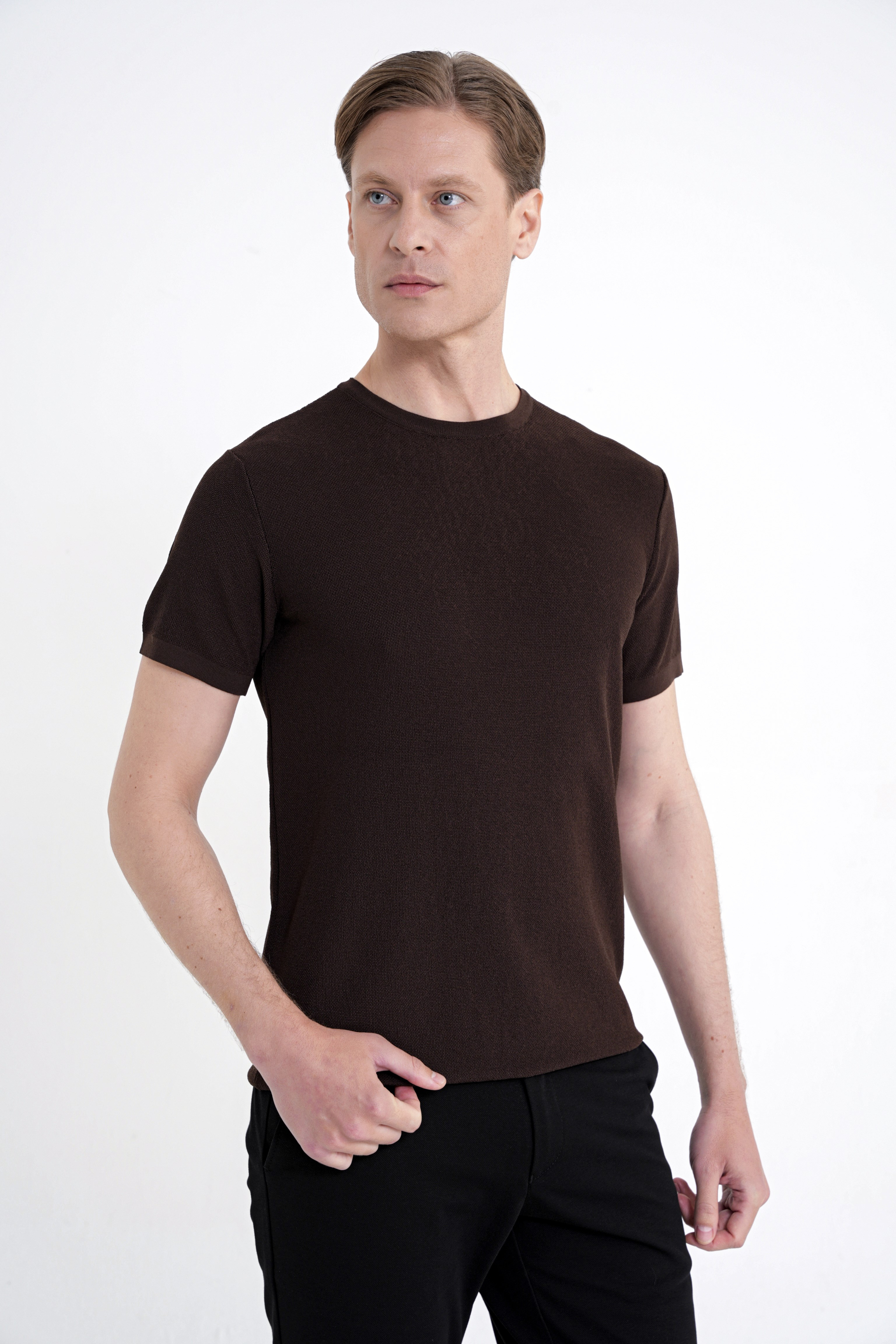 Comfort Fit Rayon Karışımlı Bisiklet Yaka Kahverengi Triko Tişört TS 925 