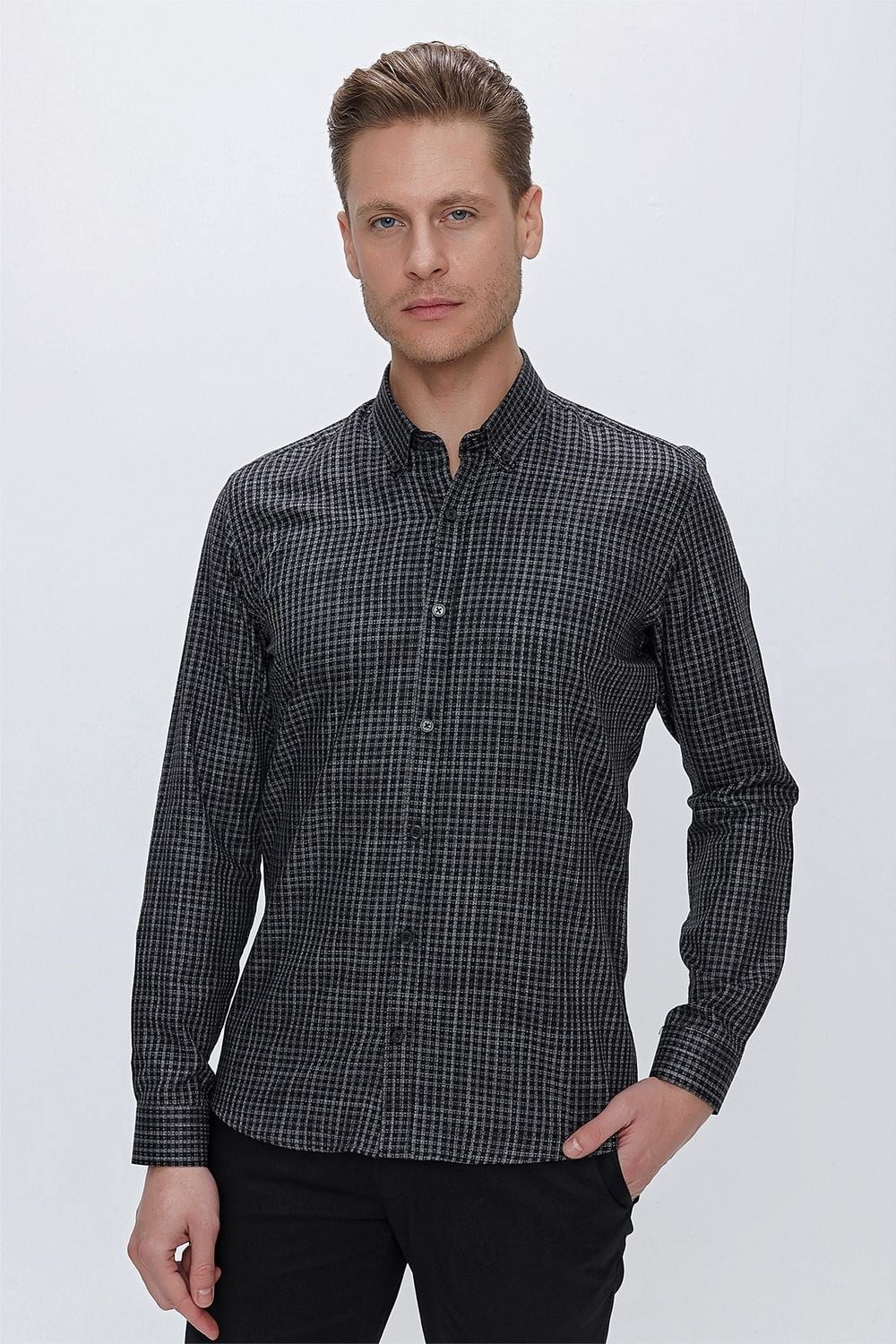 GK 662 Slim Fit Siyah Klasik Gömlek