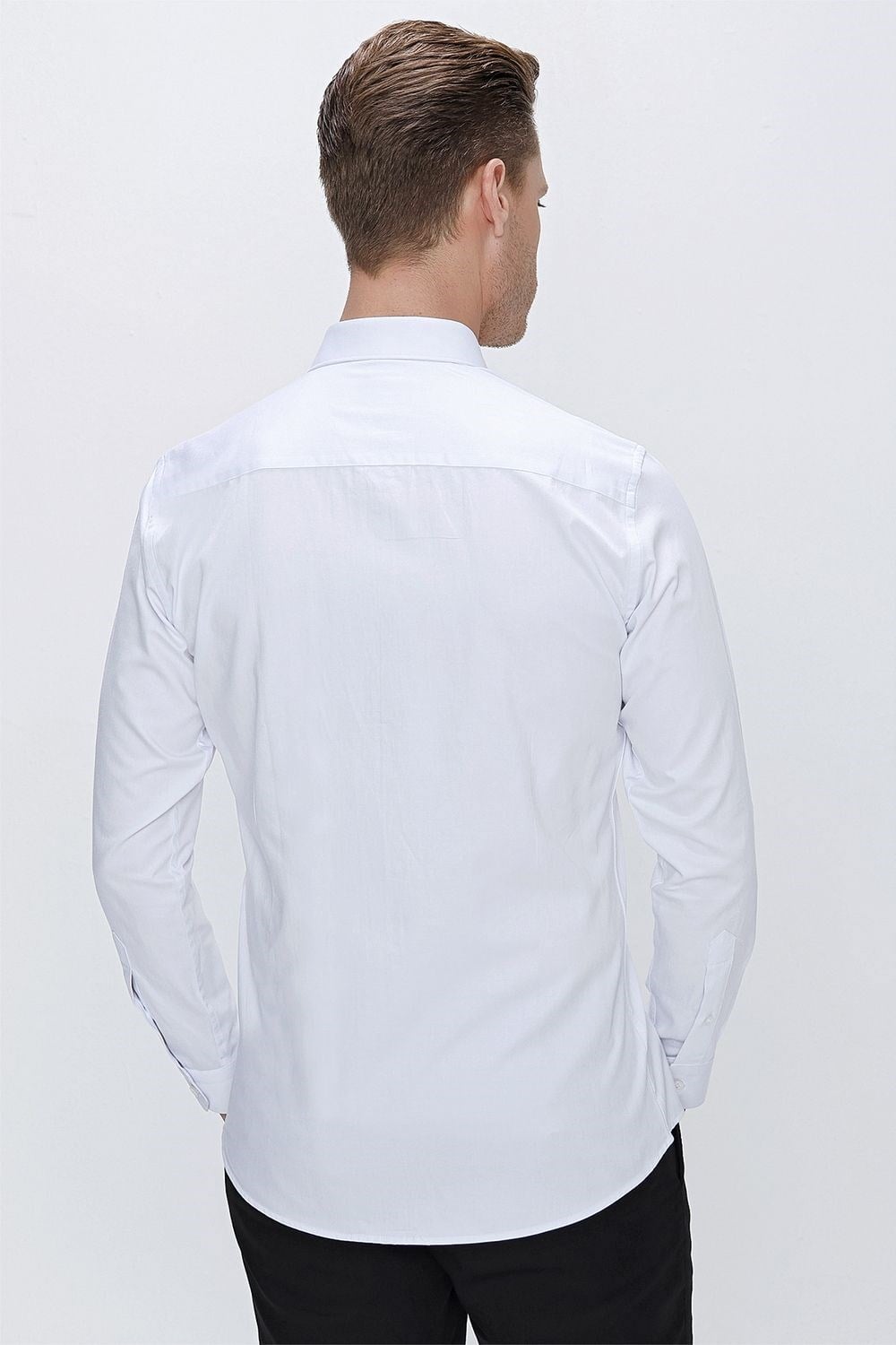 GK 669 Slim Fit Beyaz Klasik Gömlek