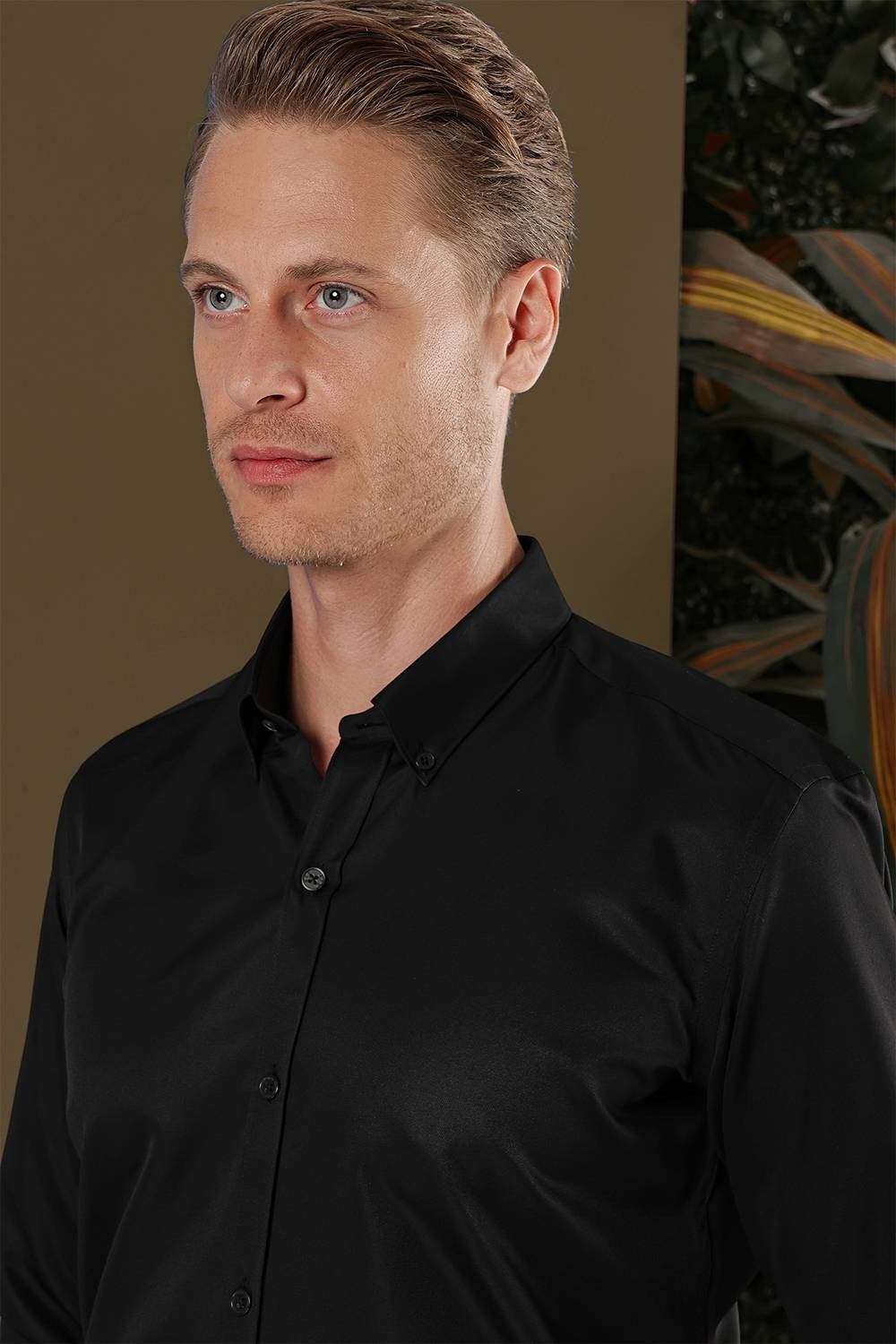 GK 692 Slim Fit Siyah Klasik Gömlek