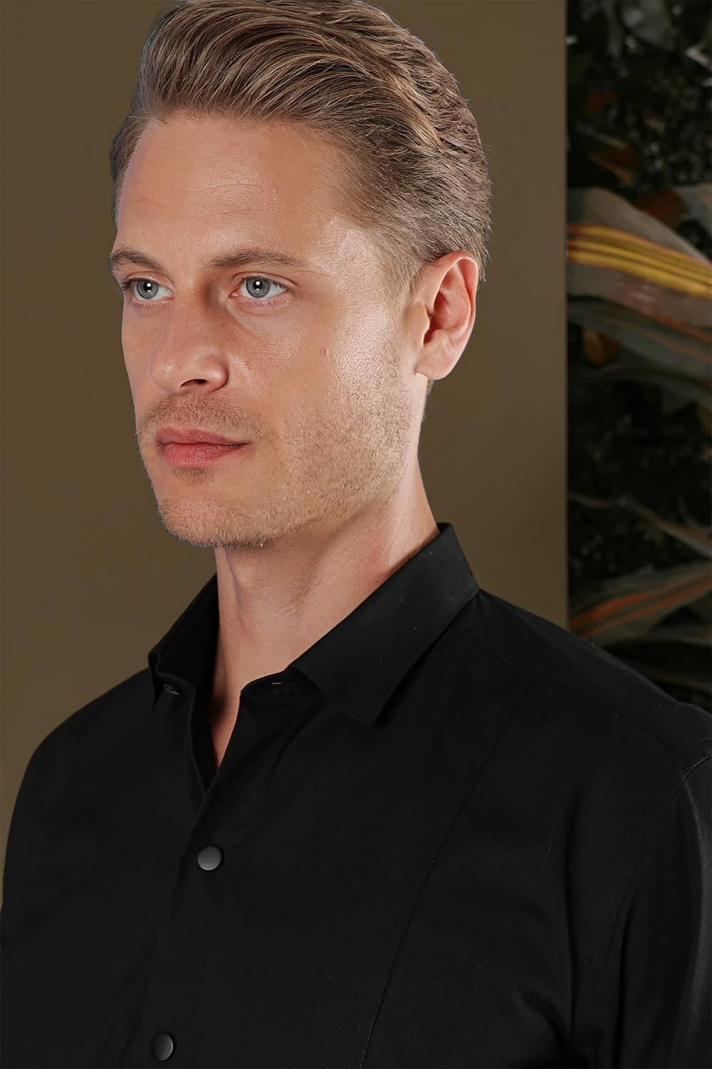 GK 700 Slim Fit Siyah Klasik Gömlek