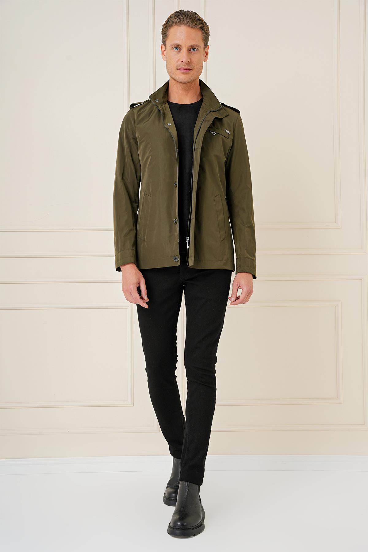 Hakim Yaka Düğme ve Fermuarlı Yan Cepli Mevsimlik Haki Mont Ka 077