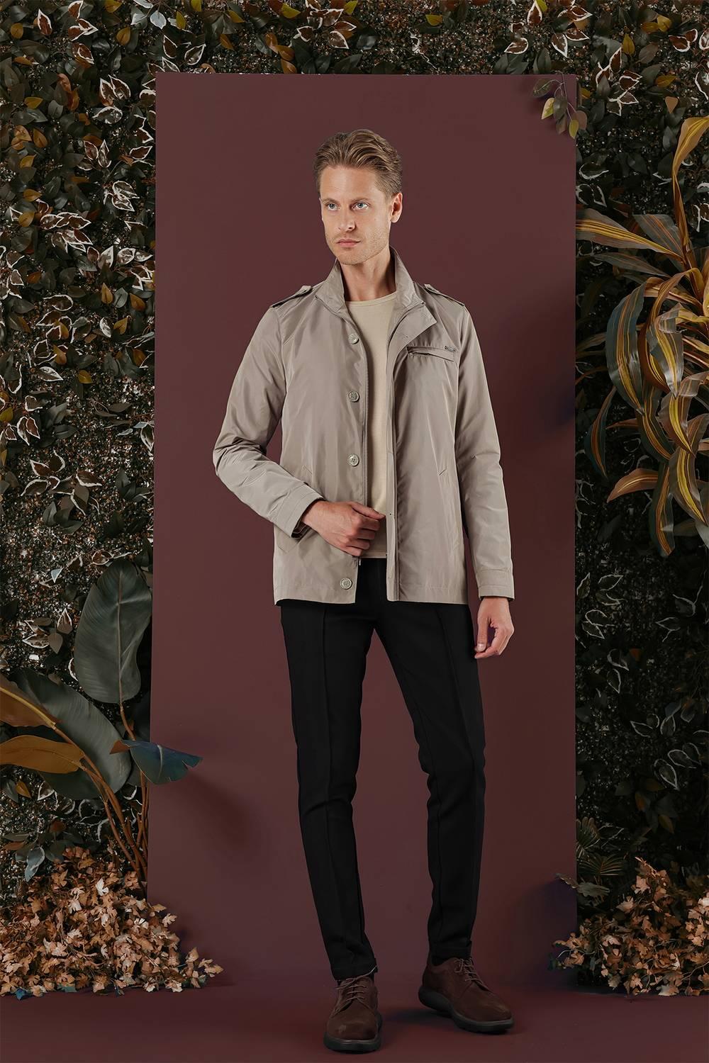 Hakim Yaka Düğme ve Fermuarlı Yan Cepli Mevsimlik Bej Mont Ka 077