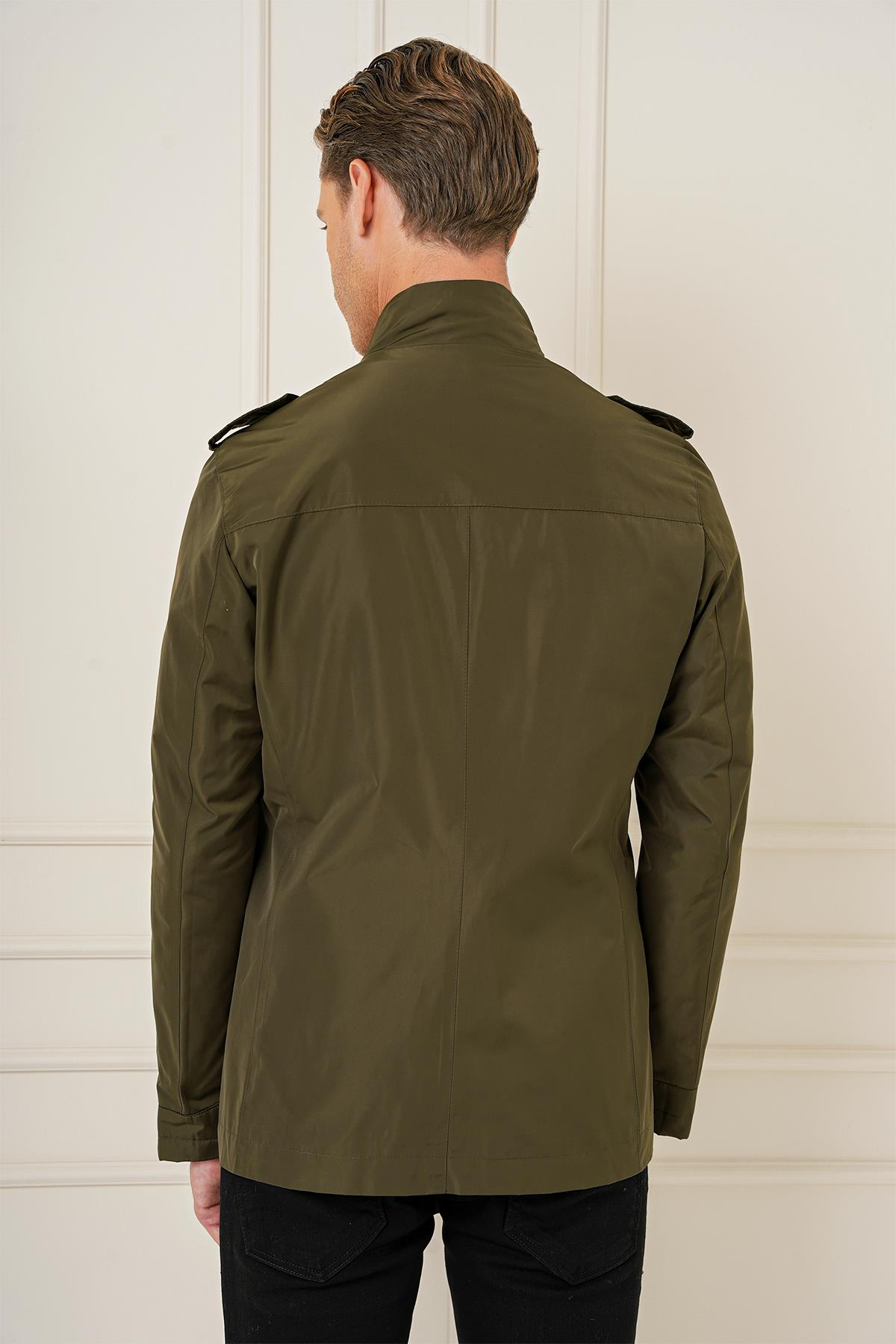 Hakim Yaka Düğme ve Fermuarlı Yan Cepli Mevsimlik Haki Mont Ka 077