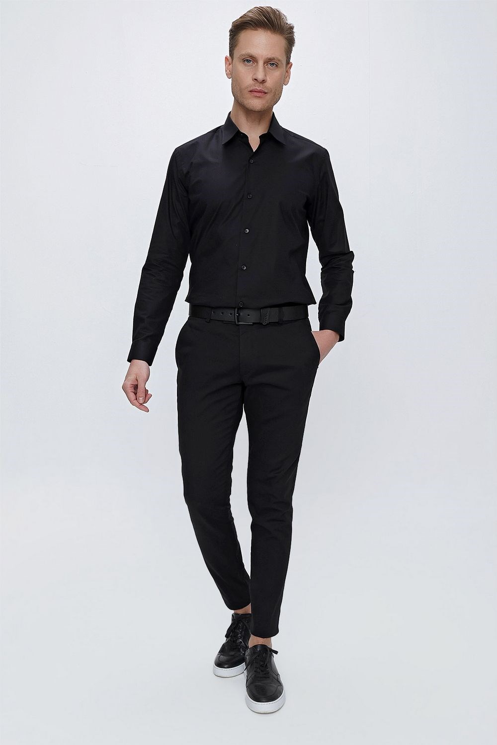P 1112 Slim Fit Siyah Spor Pantolon
