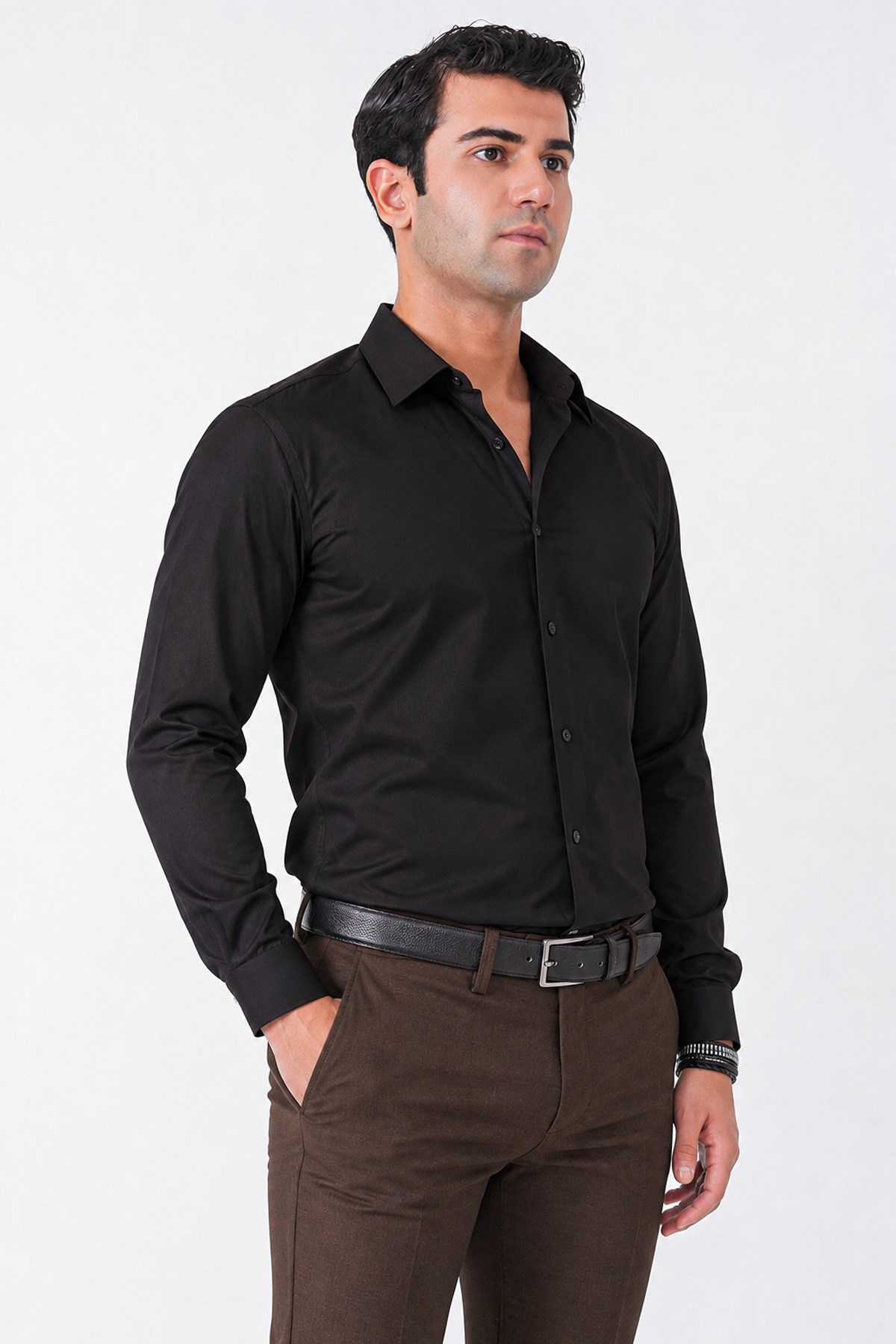 Siyah %100 Pamuklu Nefes Alabilir Kolay Ütülenebilir Uzun Kollu Slim Fit Gömlek GK 766
