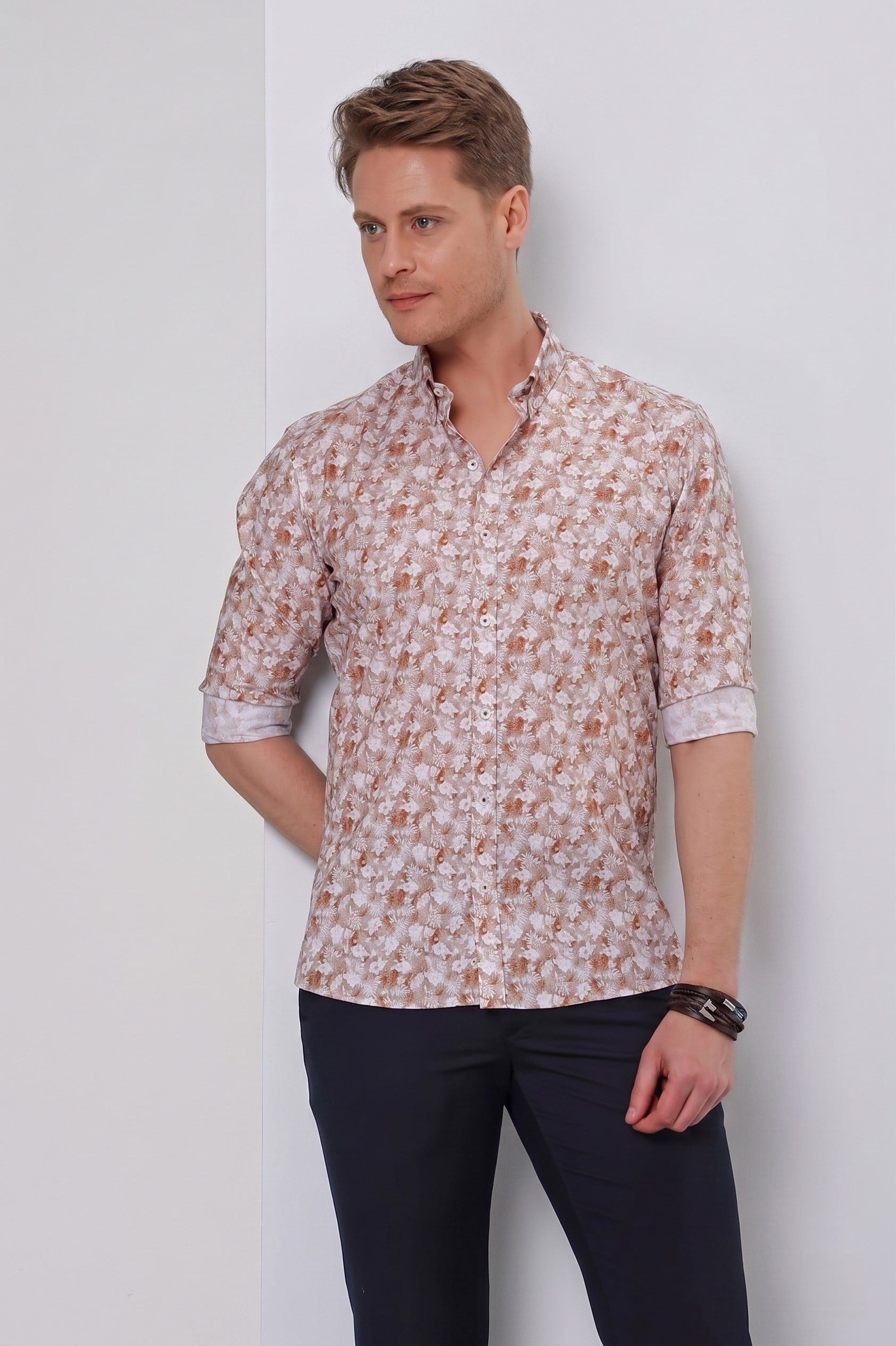 Slim Fit %100 Pamuk Çiçek Desenli Düğmeli Yaka Taba Gömlek G 1542