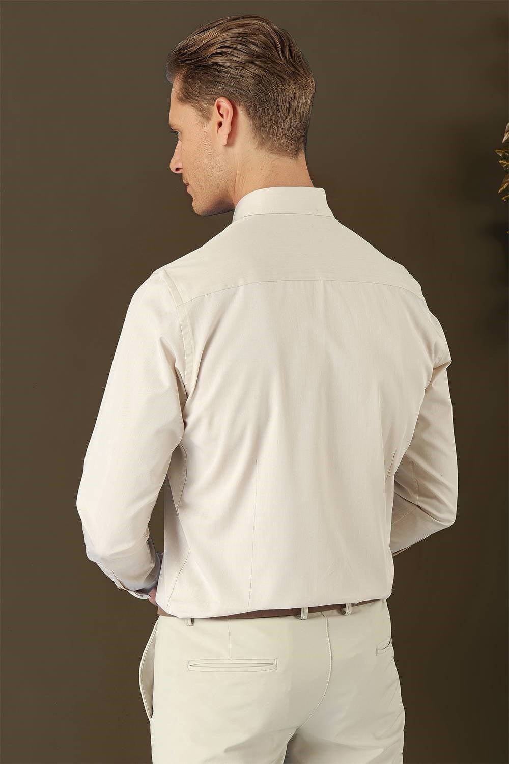 Slim Fit %100 Pamuk Düğme Yakalı Bej Gömlek GK 711