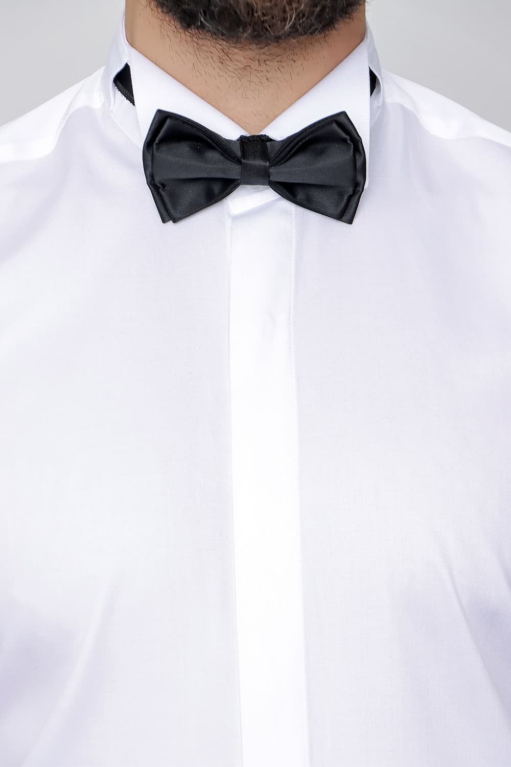 Slim Fit %100 Pamuk Gizli Düğmeli Ata Yaka Beyaz Gömlek GK 640