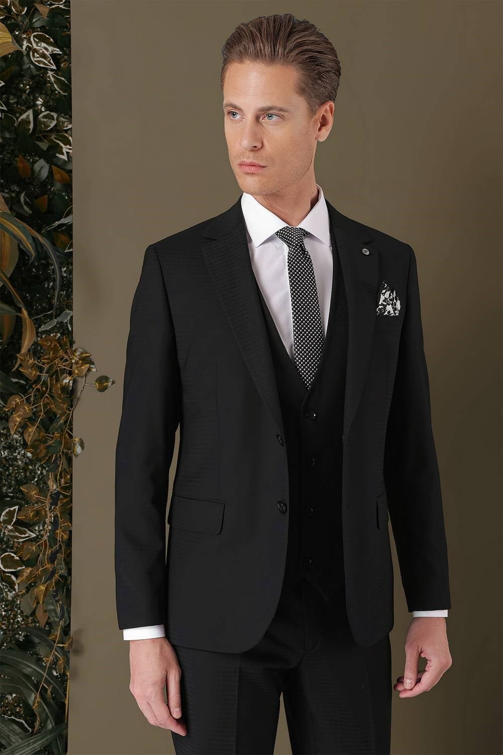 Slim Fit %94 Yün Esnek Pötikare Desenli Siyah Yelekli Takım Elbise TK 887