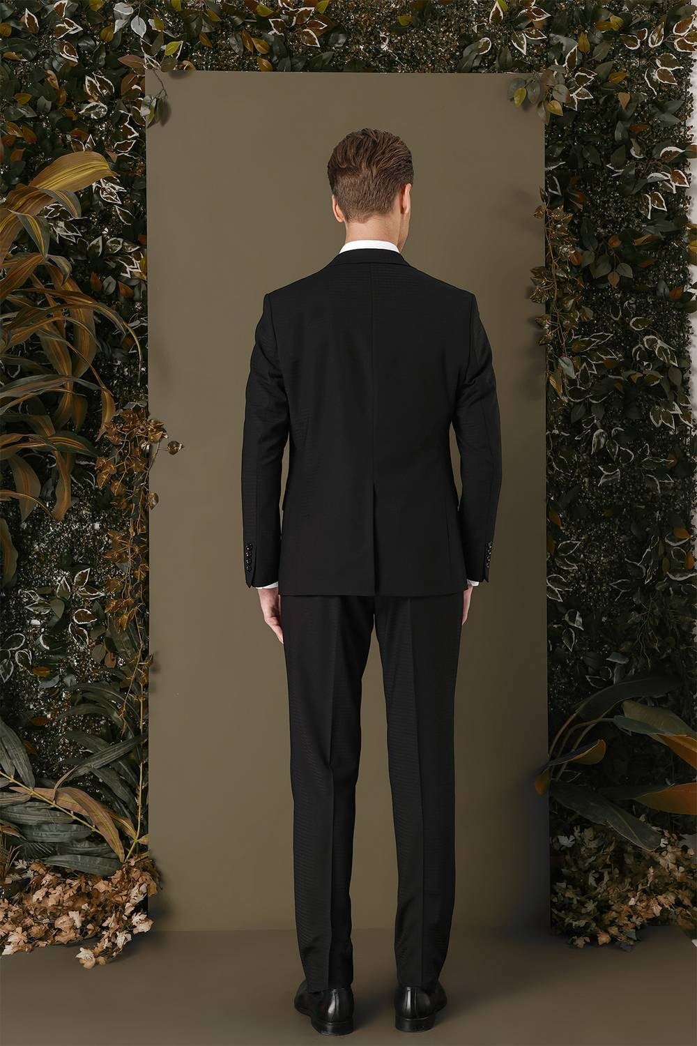 Slim Fit %94 Yün Esnek Pötikare Desenli Siyah Yelekli Takım Elbise TK 887