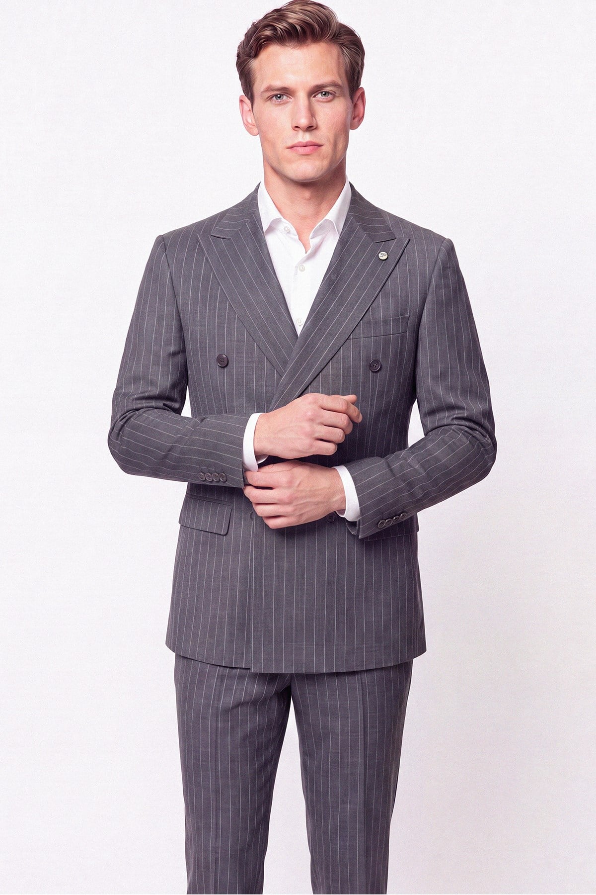 Slim Fit %96 Yünlü Çift Yırtmaç Çizgili Gri Kruvaze Takım Elbise TK 954