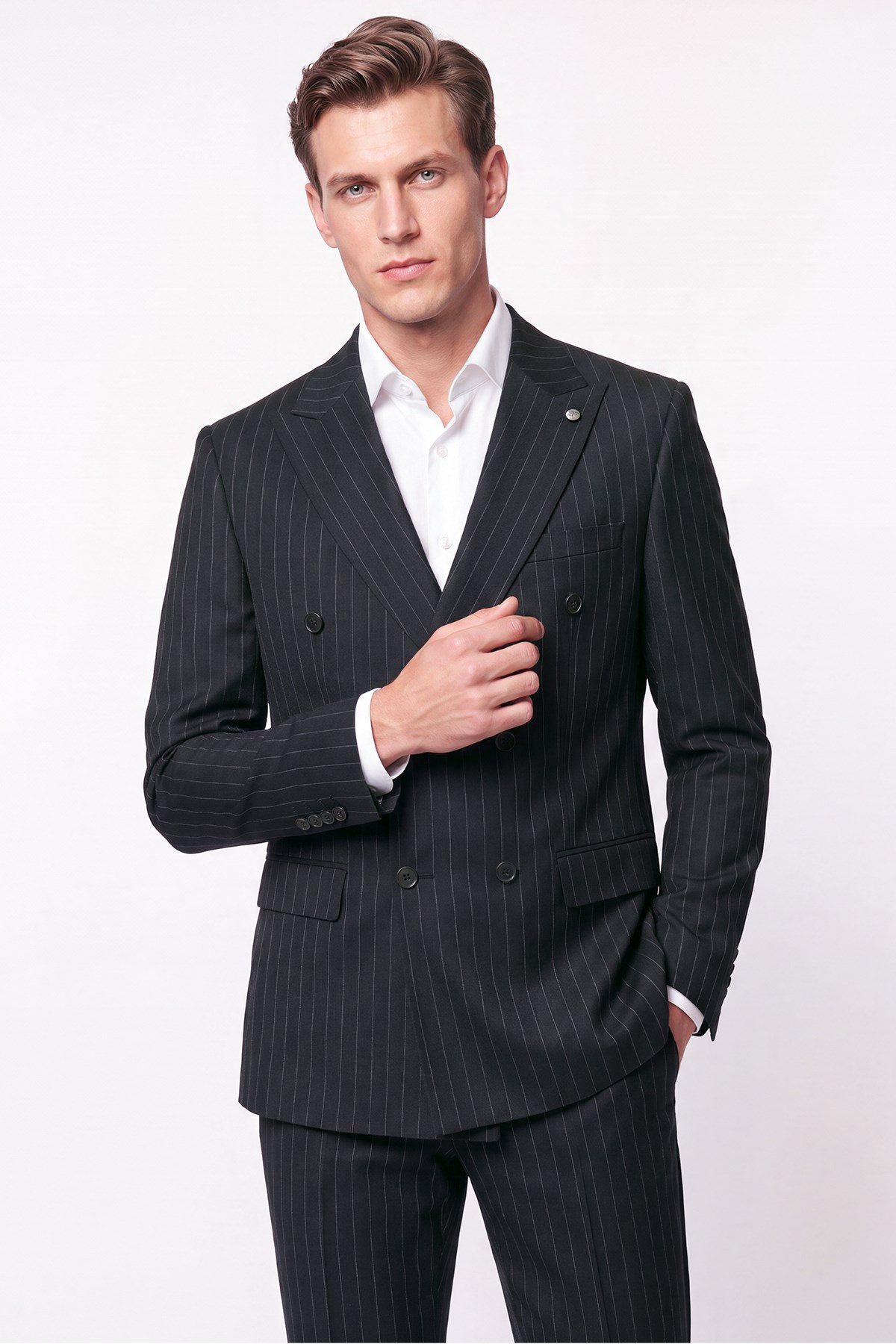 Slim Fit %96 Yünlü Çift Yırtmaç Çizgili Siyah Kruvaze Takım Elbise TK 954