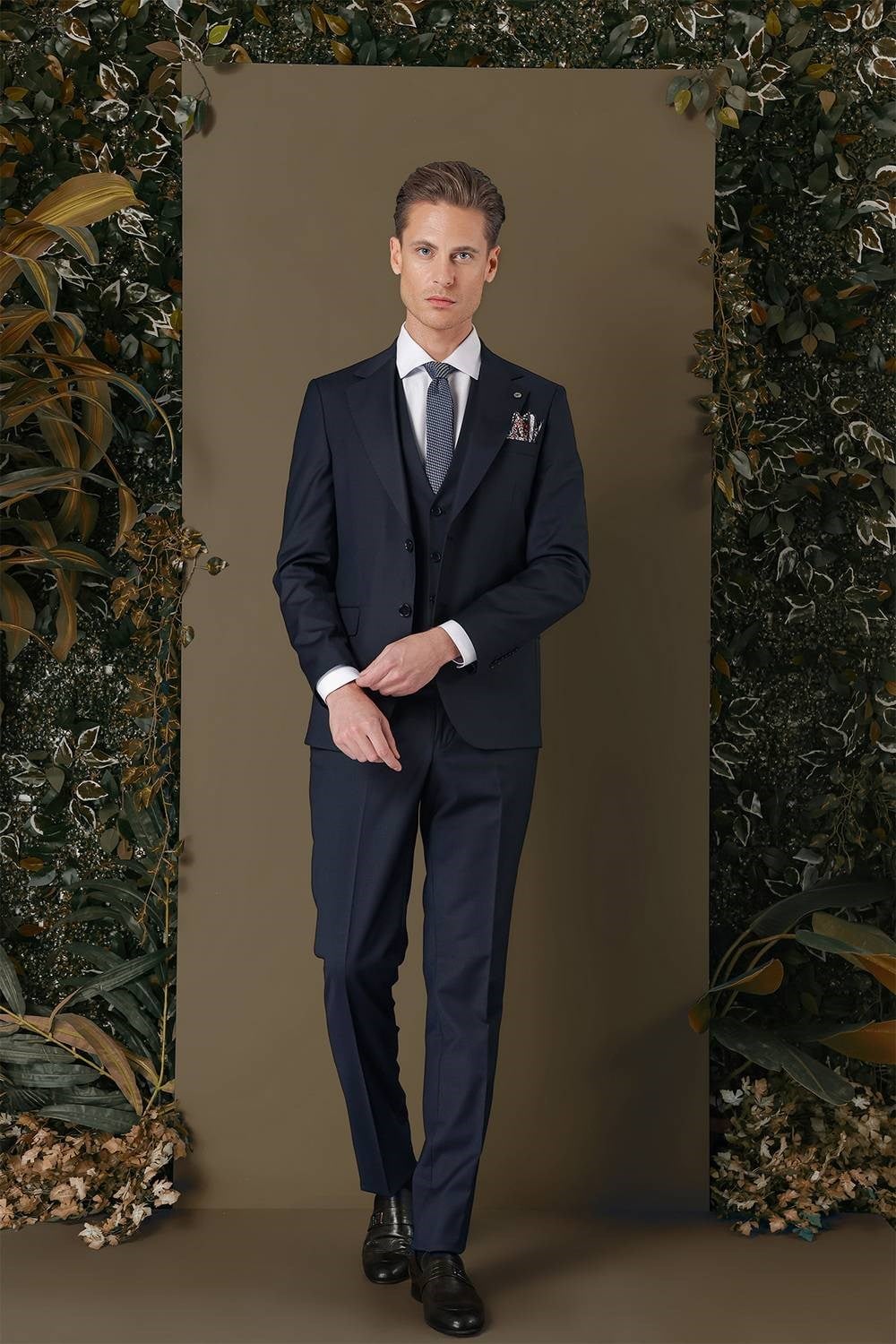 Slim Fit %97 Yün Esnek Lacivert Yelekli Takım Elbise TK 881