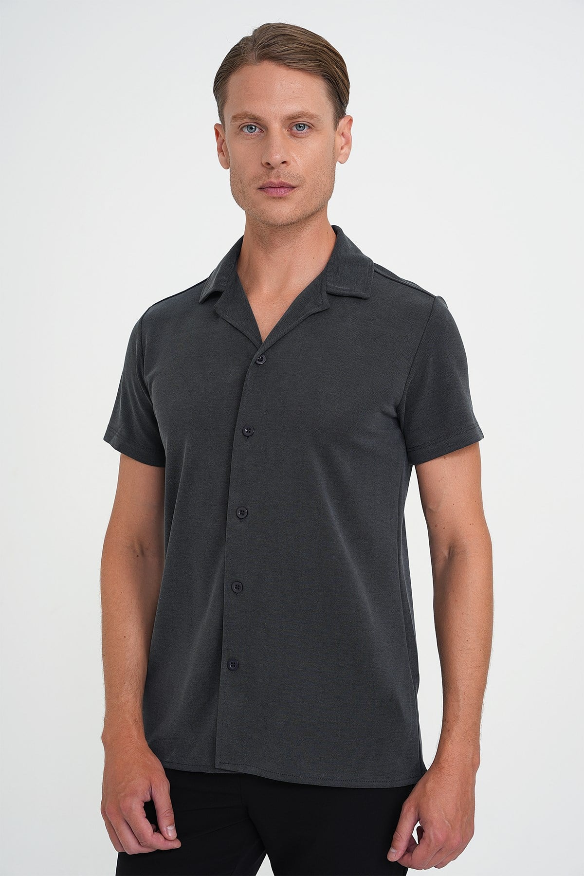 Slim Fit Apaş Yaka Modal Karışımlı Kısa Kollu İndigo Gömlek G 1590