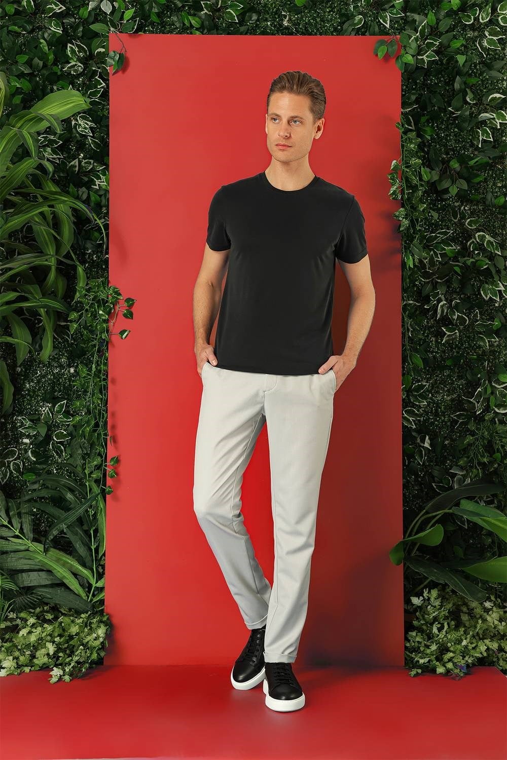 Slim Fit Bisiklet Yaka %100 Pamuk Siyah Tişört Ts 878