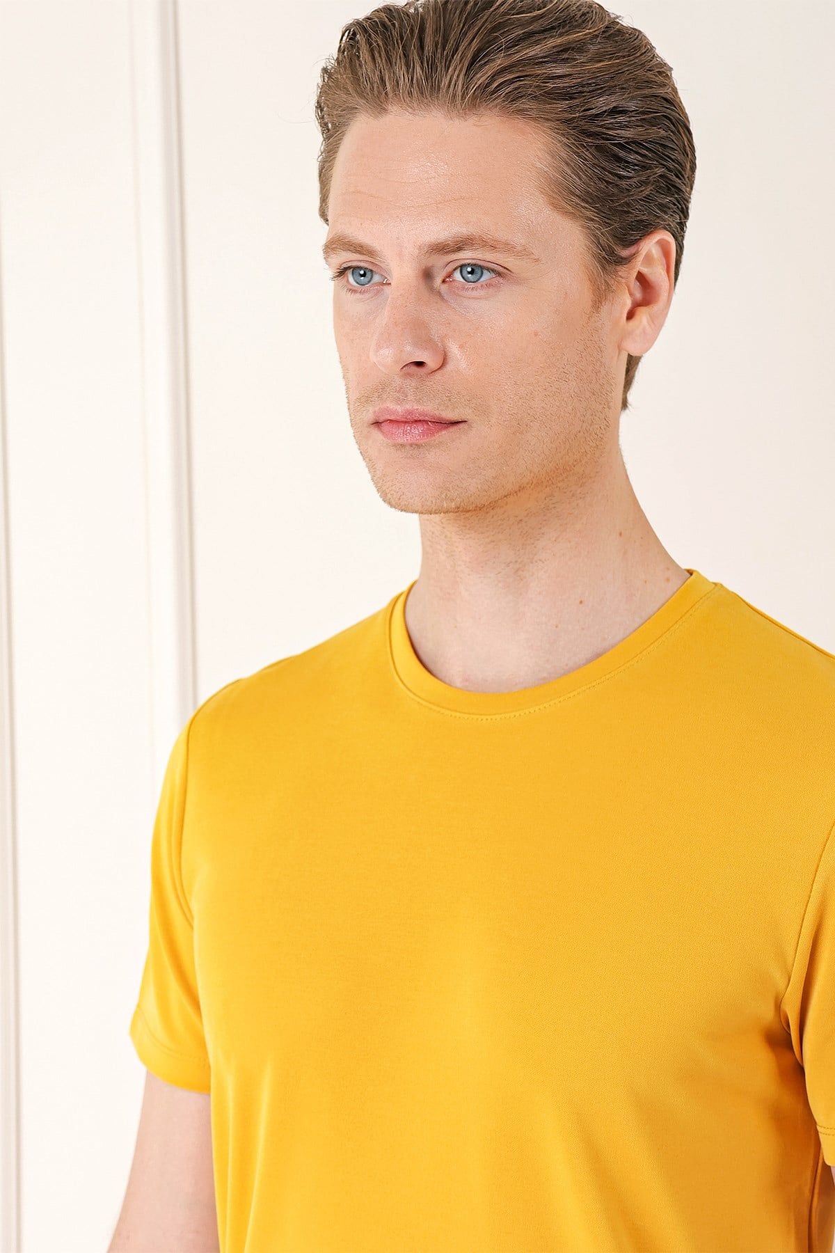 Slim Fit Bisiklet Yaka Pamuklu Safran Tişört Ts 880