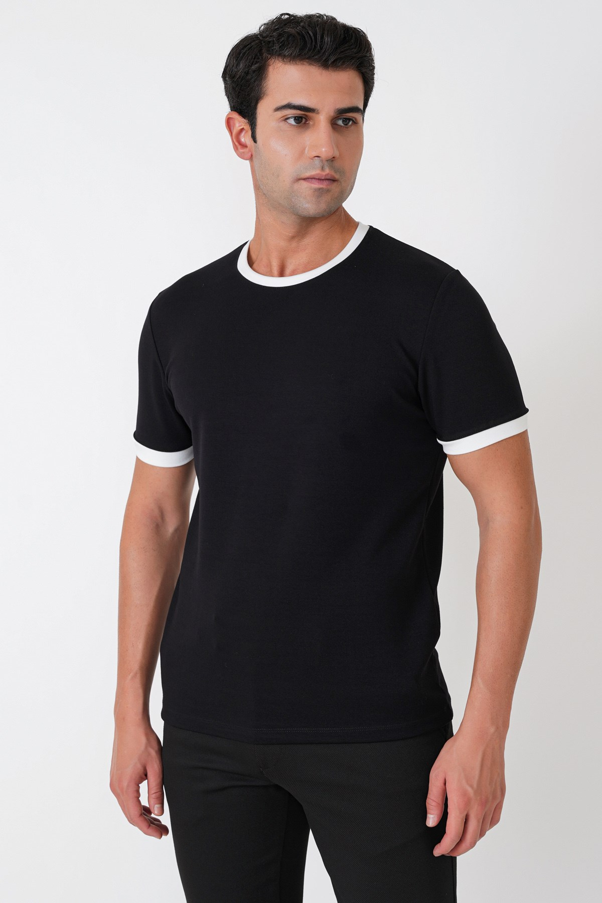 Slim Fit Bisiklet Yaka Siyah-Ekru Tişört TS 932