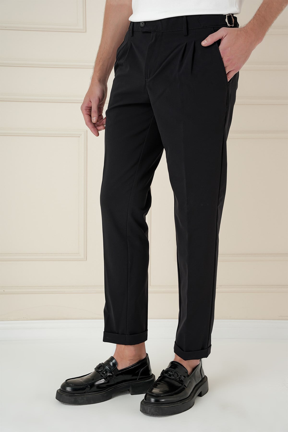 Slim Fit Çift Pileli Yanlardan Tokalı Esnek Pamuk Siyah Pantolon P 1162