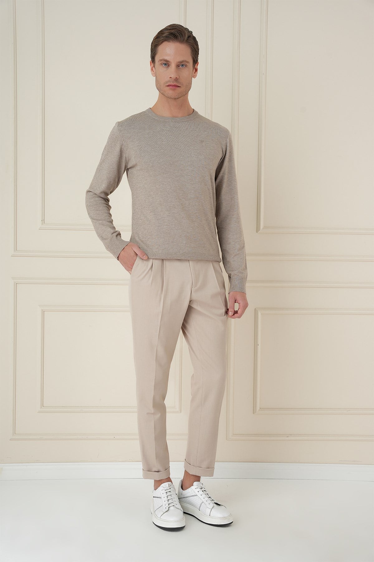 Slim Fit Çift Pileli Yanlardan Tokalı Esnek Pamuk Bej Pantolon P 1167