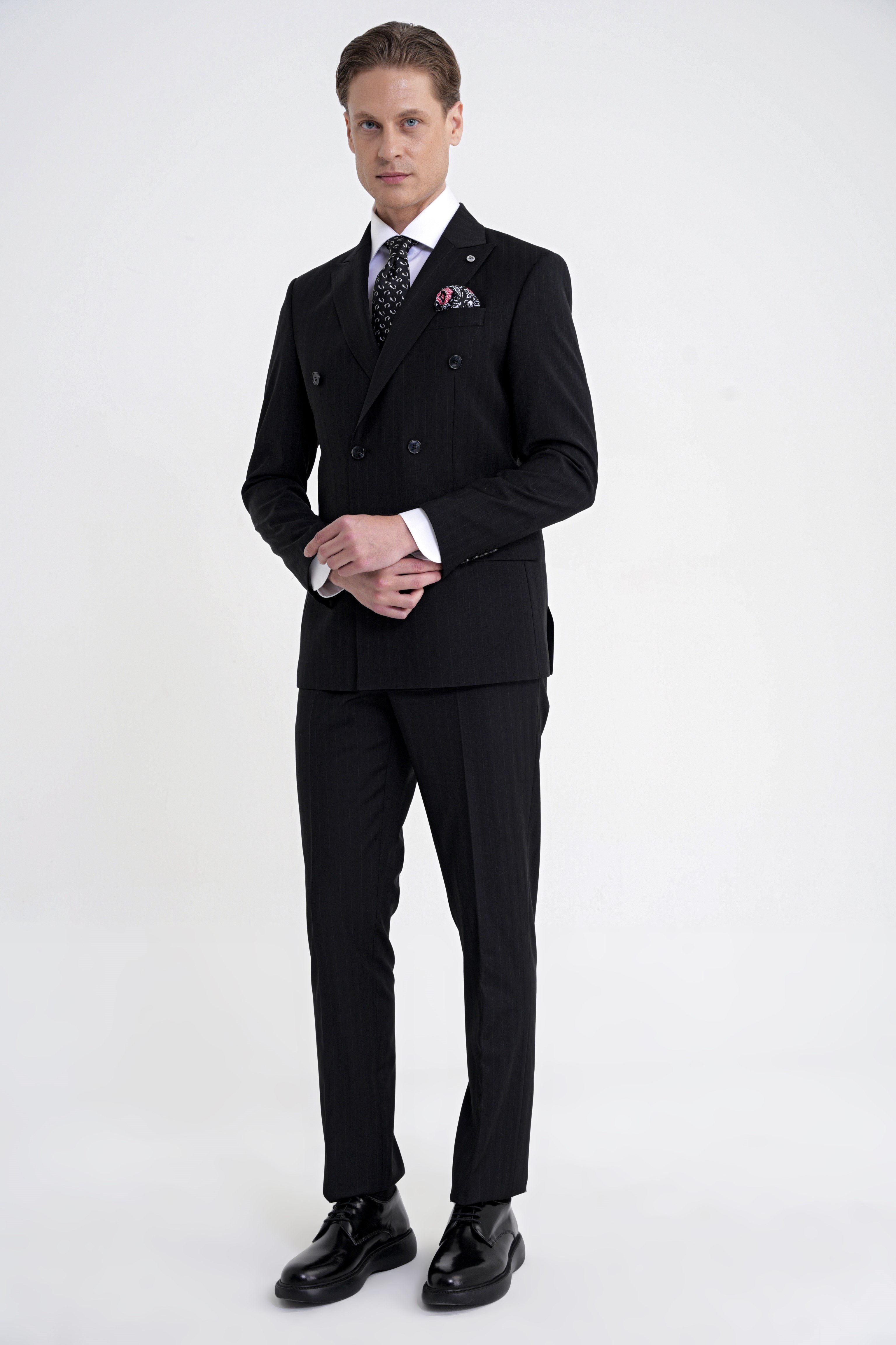 Slim Fit Çift Yırtmaç %95 Pamuk Siyah Çizgili Kruvaze Takım Elbise TK 945