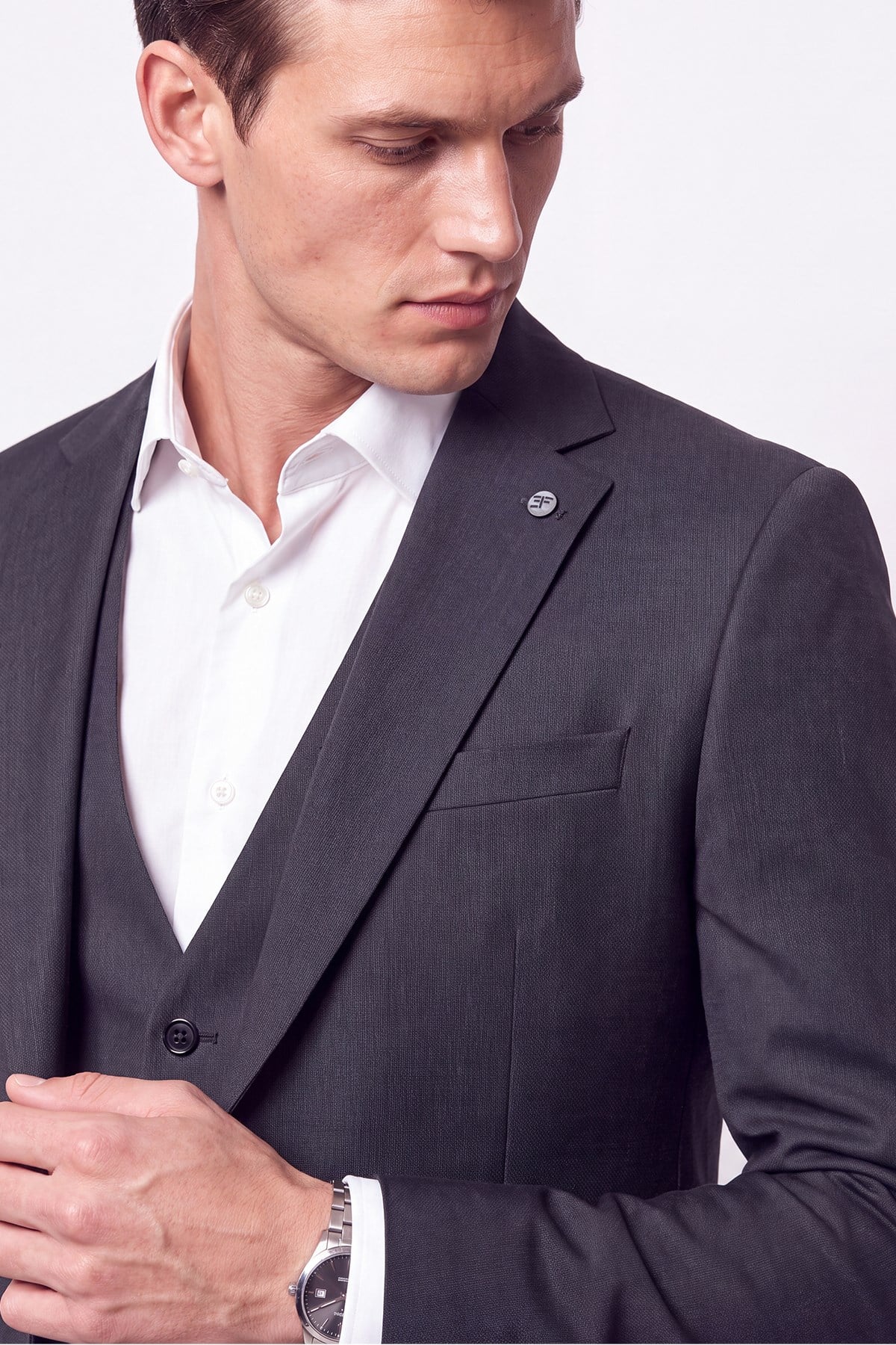 Slim Fit Çift Yırtmaç %97 Yünlü Doku Desenli Esnek Antrasit Yelekli Takım Elbise TK 927