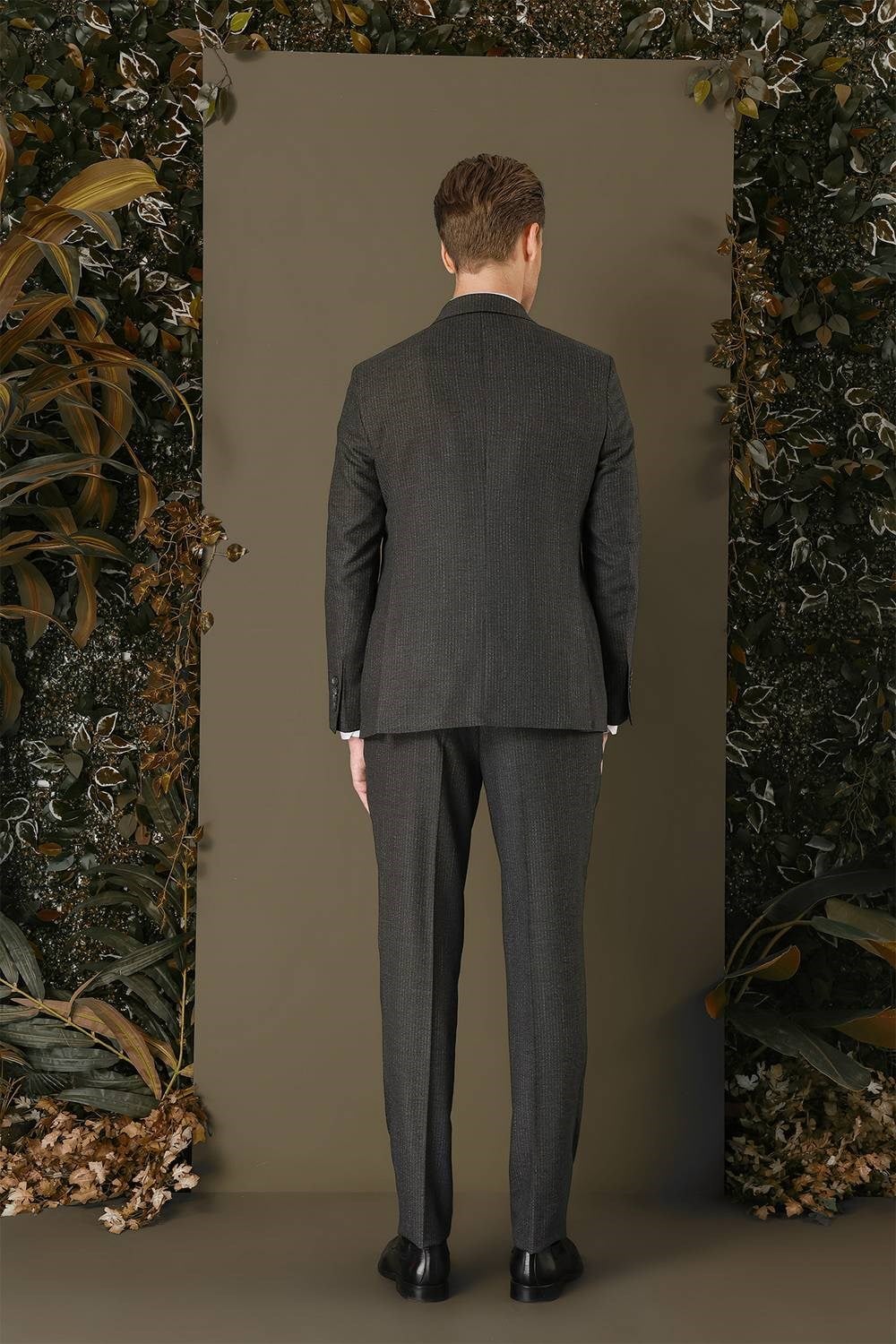 Slim Fit Çift Yırtmaç Çizgili Füme Kruvaze Takım Elbise TK 884