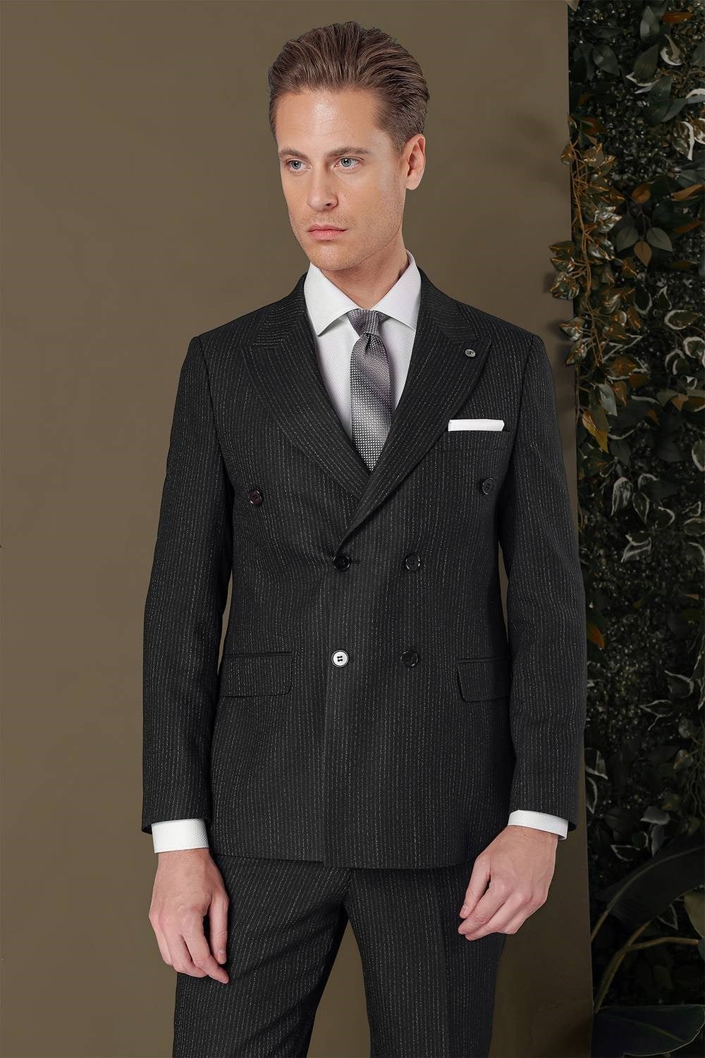 Slim Fit Çift Yırtmaç Çizgili Lacivert Kruvaze Takım Elbise TK 884