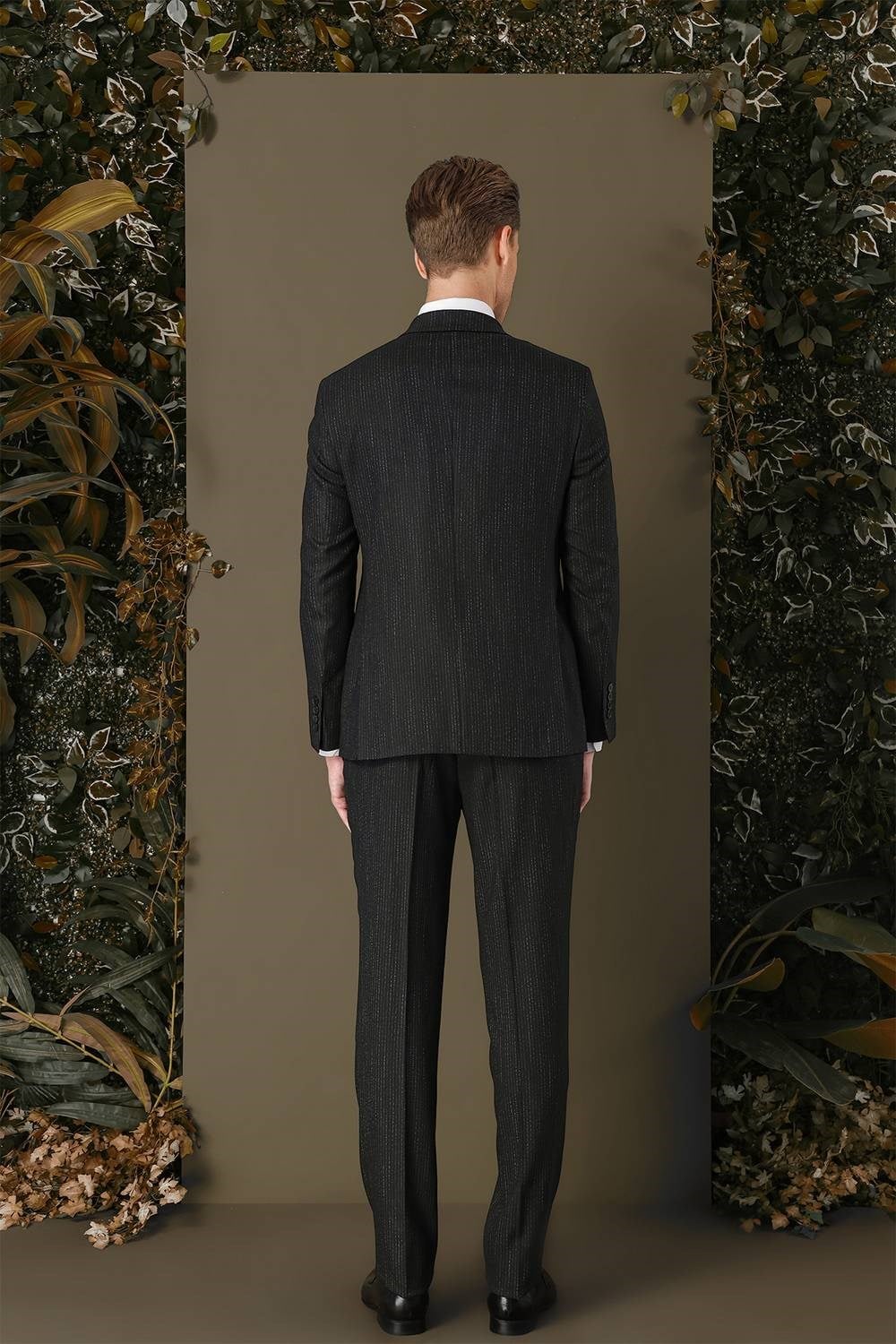 Slim Fit Çift Yırtmaç Çizgili Lacivert Kruvaze Takım Elbise TK 884