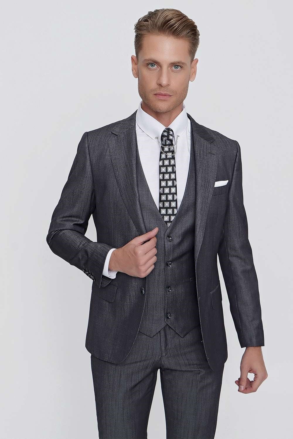 Slim Fit Çift Yırtmaç Doku Desenli Antrasit Yelekli Takım Elbise TK 858