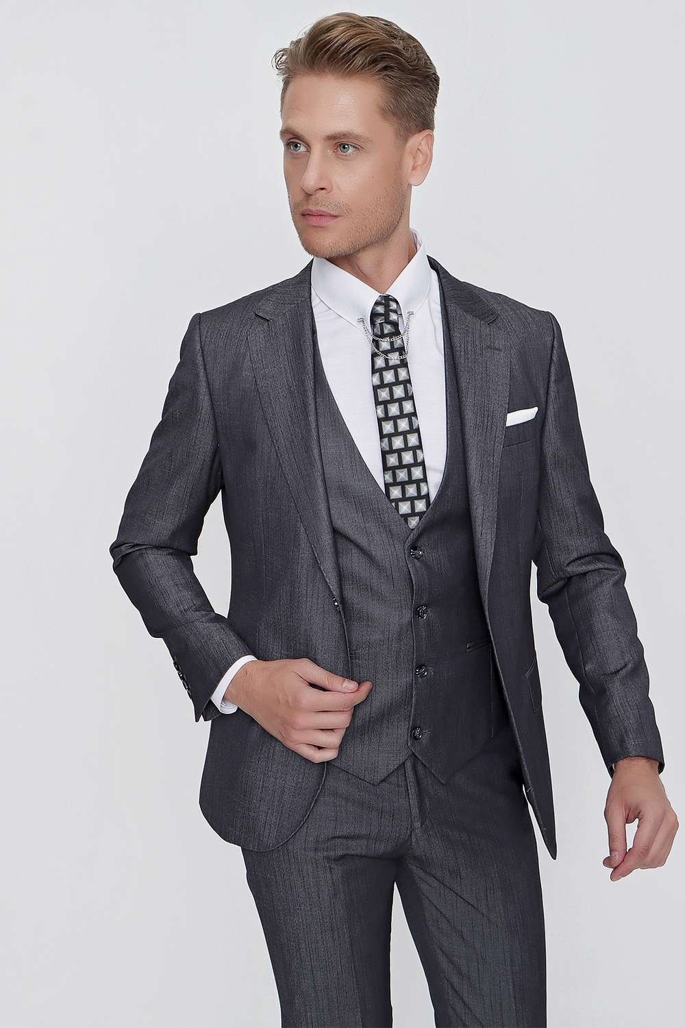 Slim Fit Çift Yırtmaç Doku Desenli Antrasit Yelekli Takım Elbise TK 858