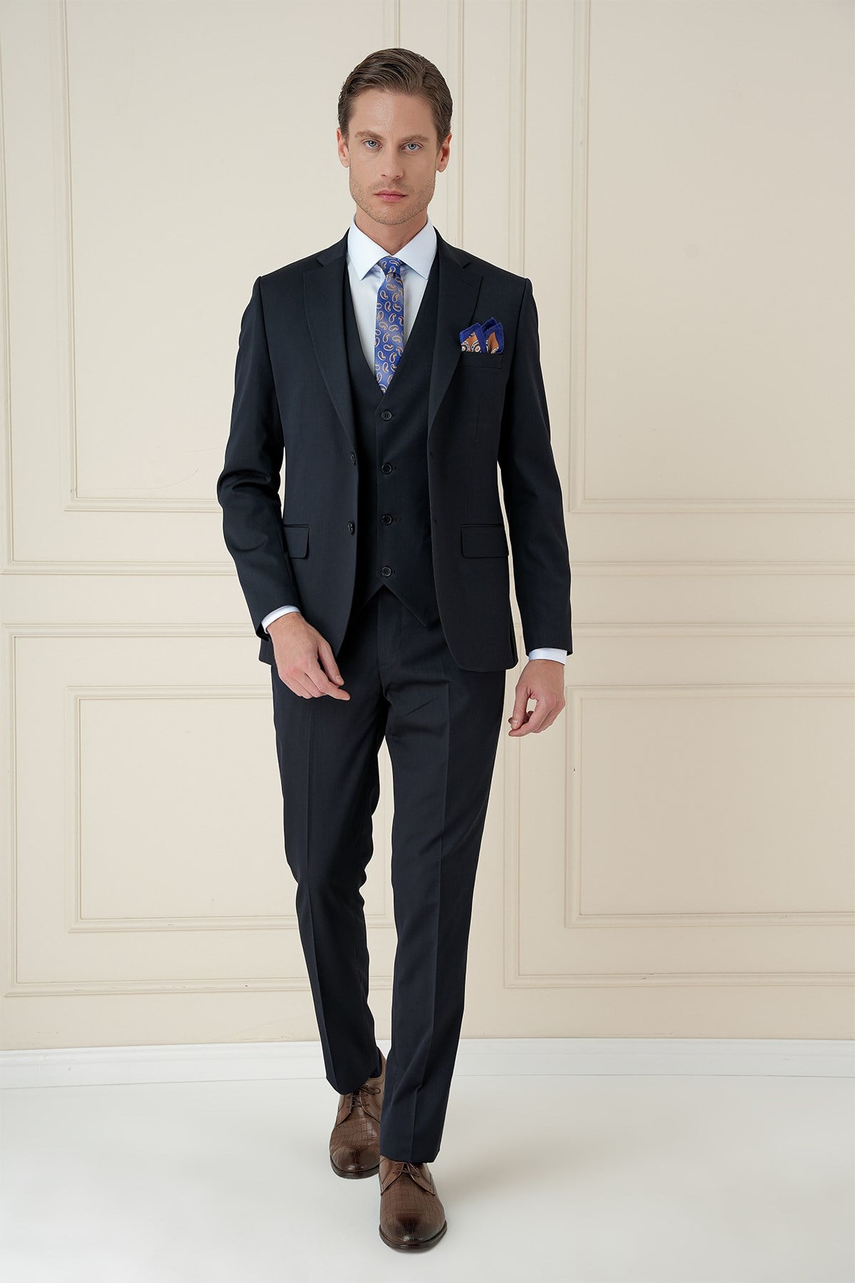 Slim Fit Çift Yırtmaç Düz Lacivert Klasik Takım Elbise TK 913