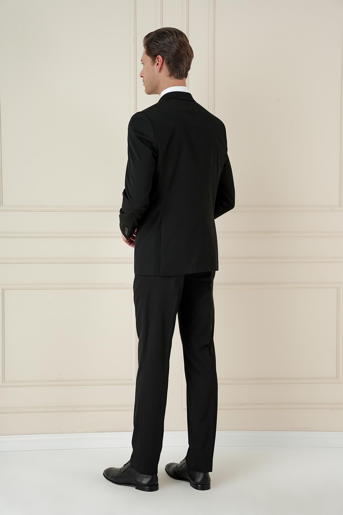 Slim Fit Çift Yırtmaç Düz Siyah Klasik Takım Elbise TK 913