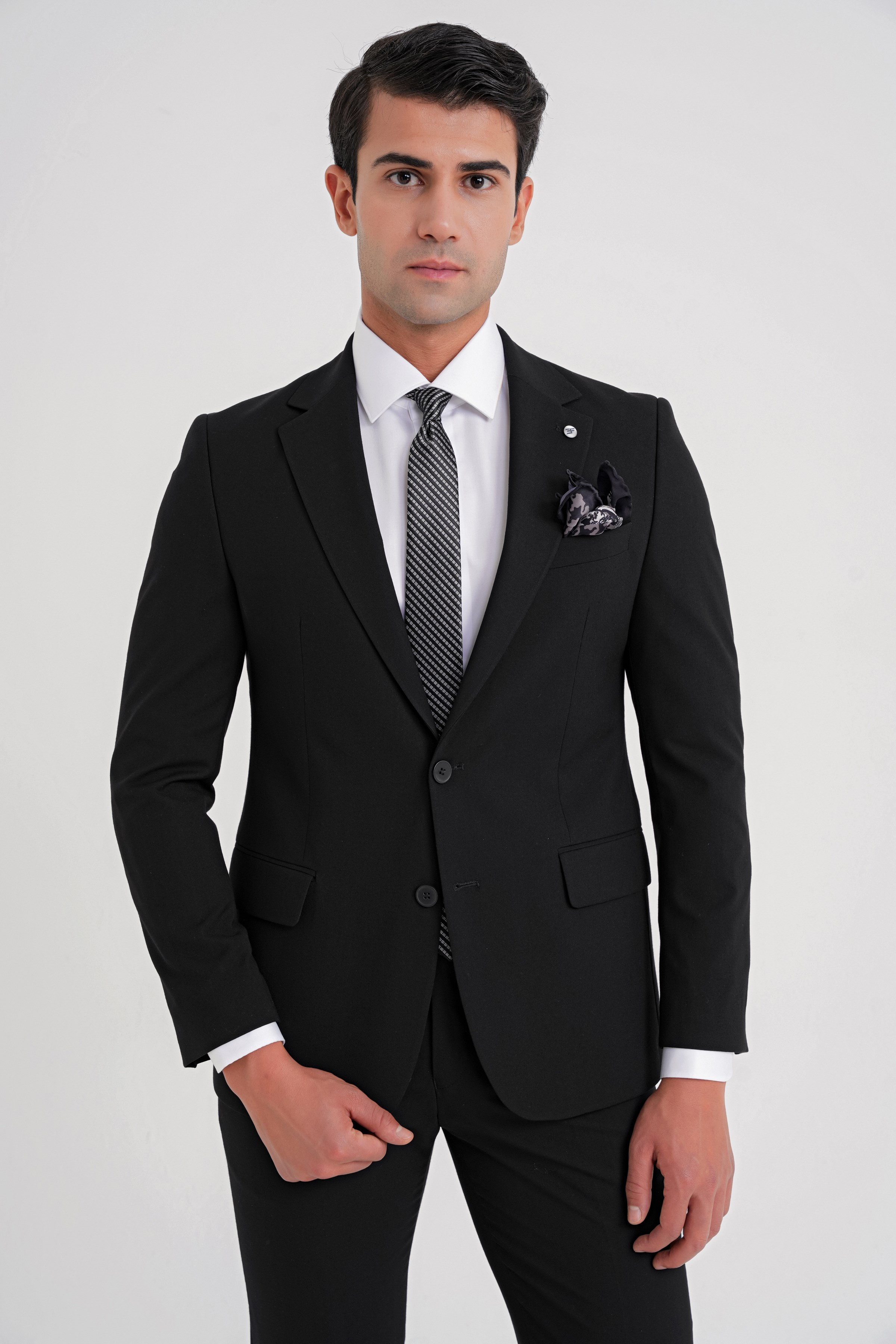 Slim Fit Çift Yırtmaç Esnek Düz Siyah Takım Elbise Tk 917