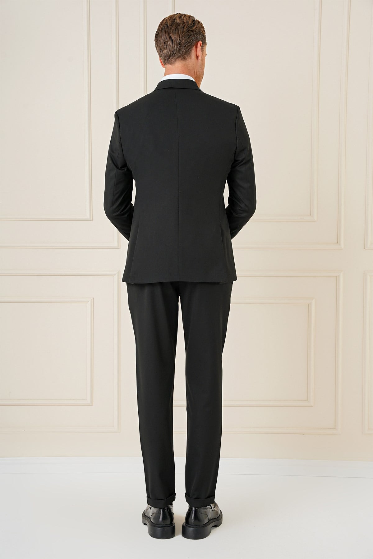 Slim Fit Çift Yırtmaç Esnek Düz Siyah Kruvaze Takım Elbise TK 905