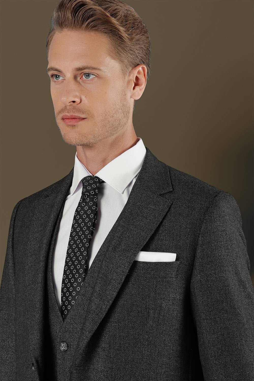 Slim Fit Çift Yırtmaç Esnek Kırçıllı Antrasit Yelekli Takım Elbise TK 876