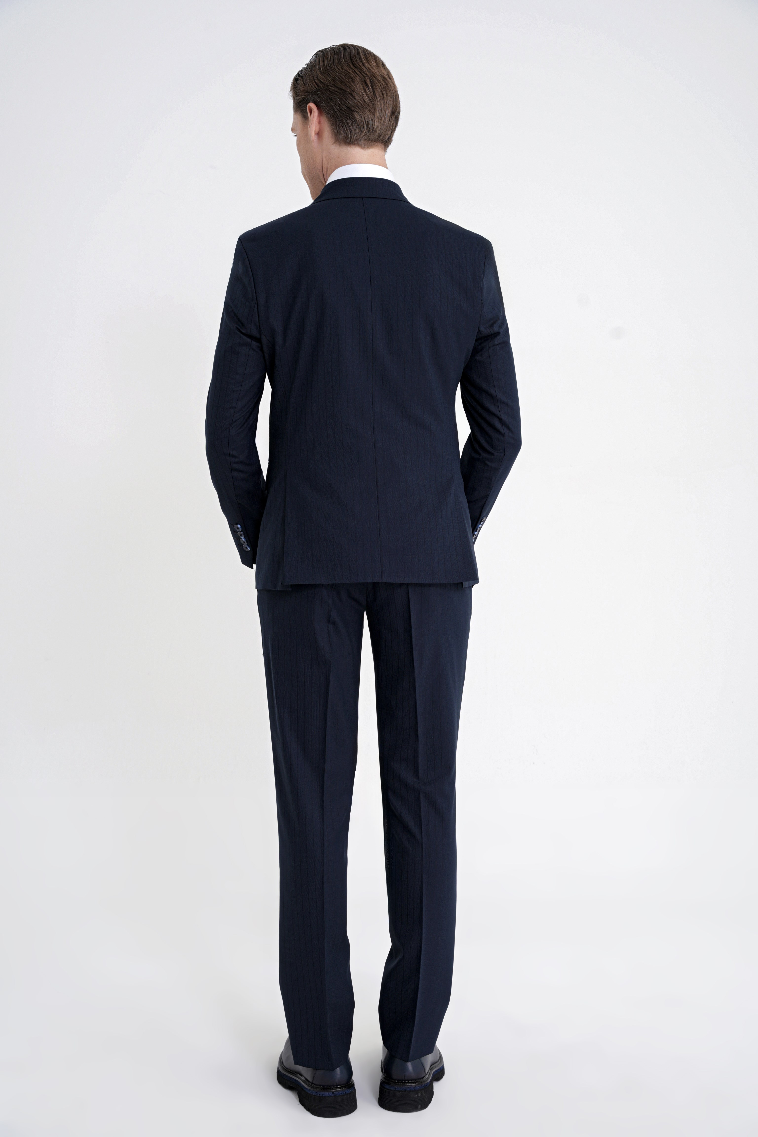Slim Fit Çift Yırtmaç Esnek Silik Çizgili Lacivert Kruvaze Takım Elbise TK 946