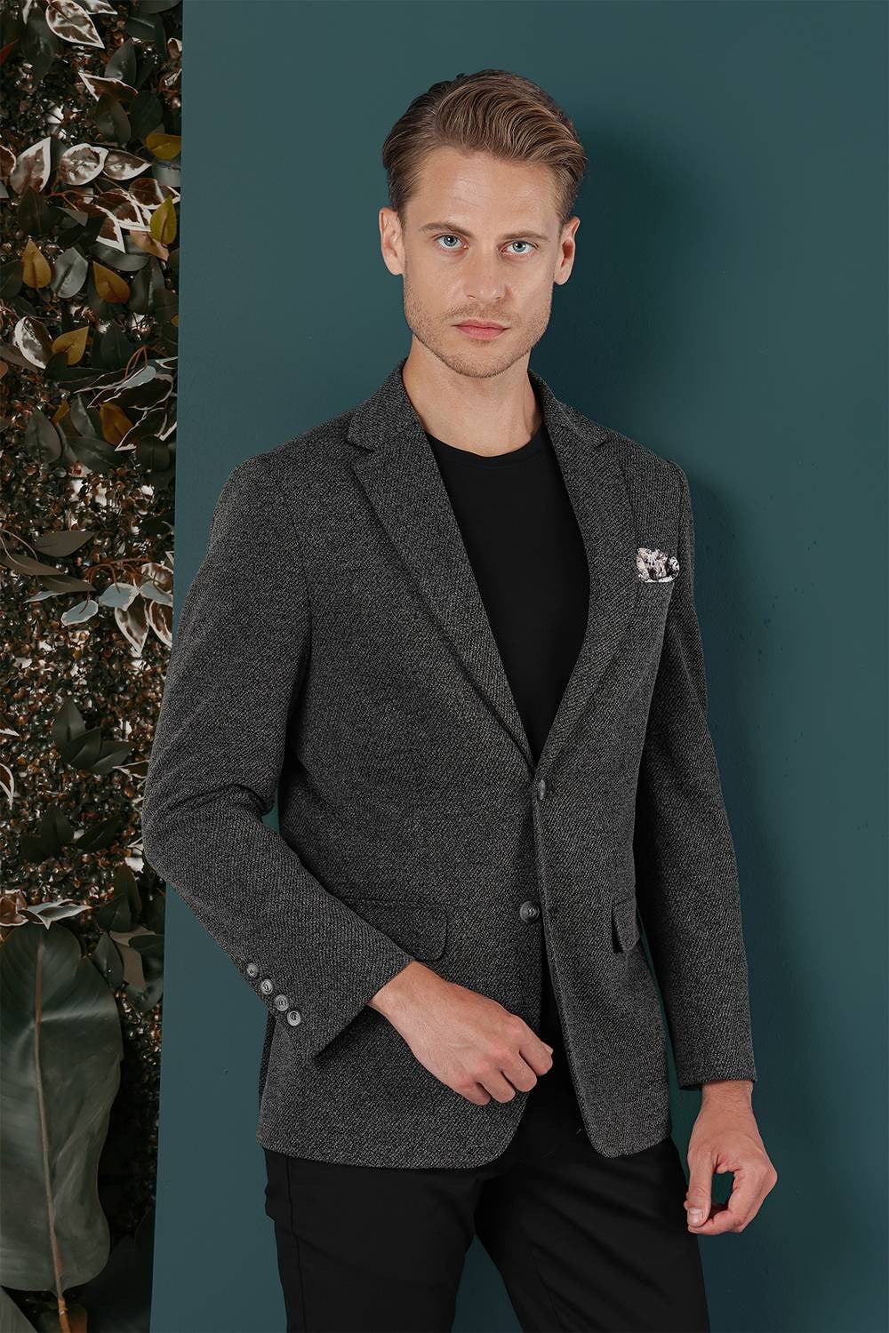 Slim Fit Çift Yırtmaç Kırçıllı Dokuma Esnek Yünlü Siyah Ceket C 653